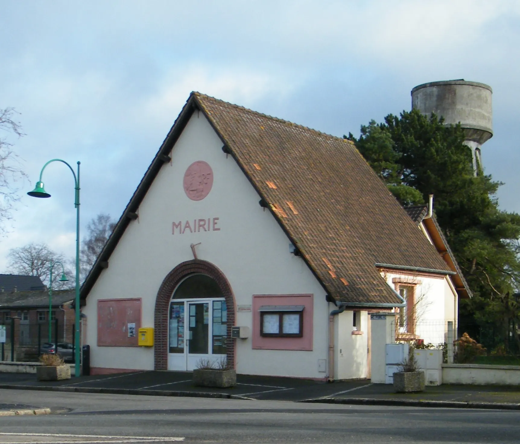 Photo showing: Briquemesnil-Floxicourt, Somme, France, mairie.