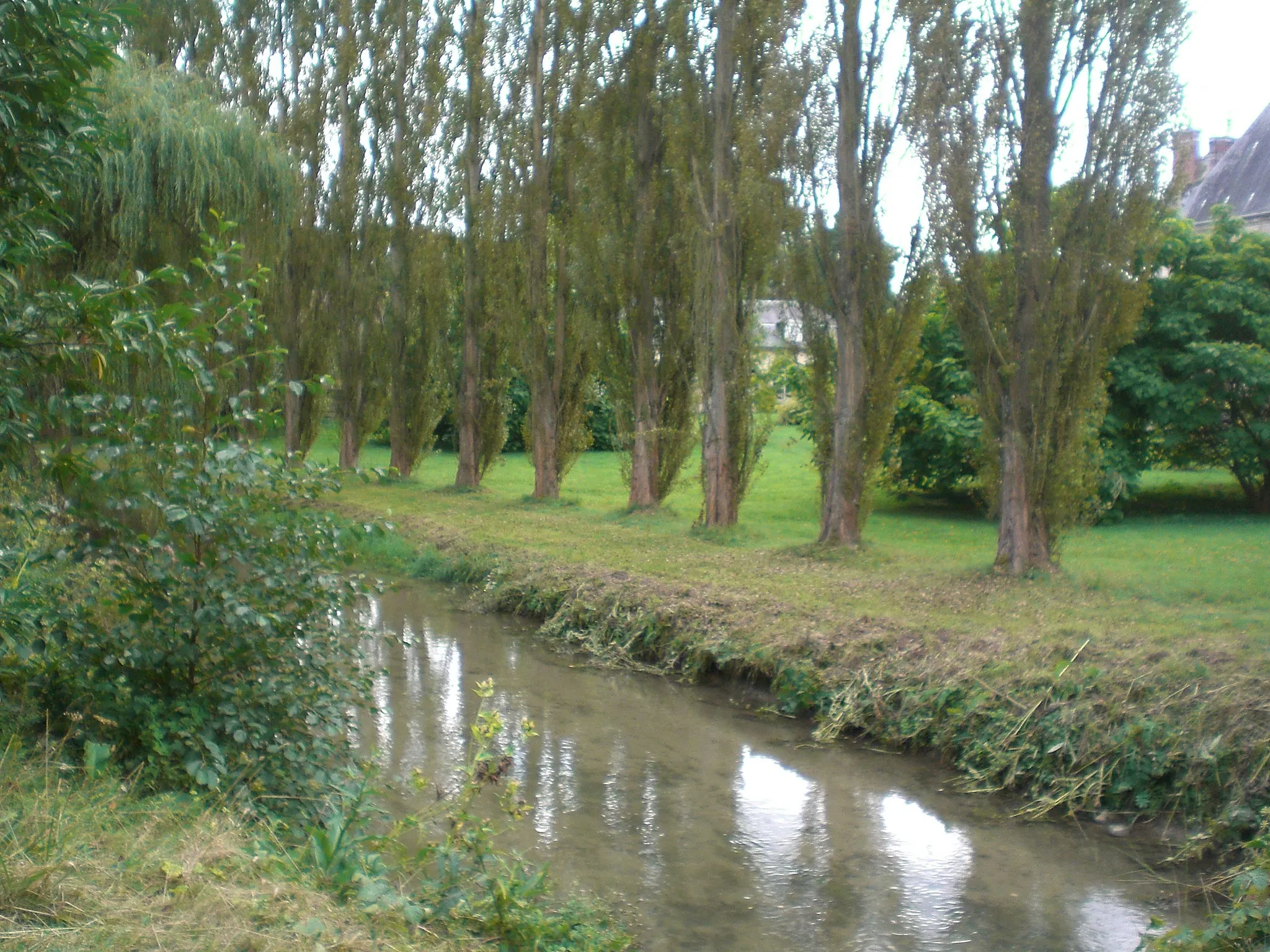 Photo showing: l'esches a fosseuse à coté du chateau