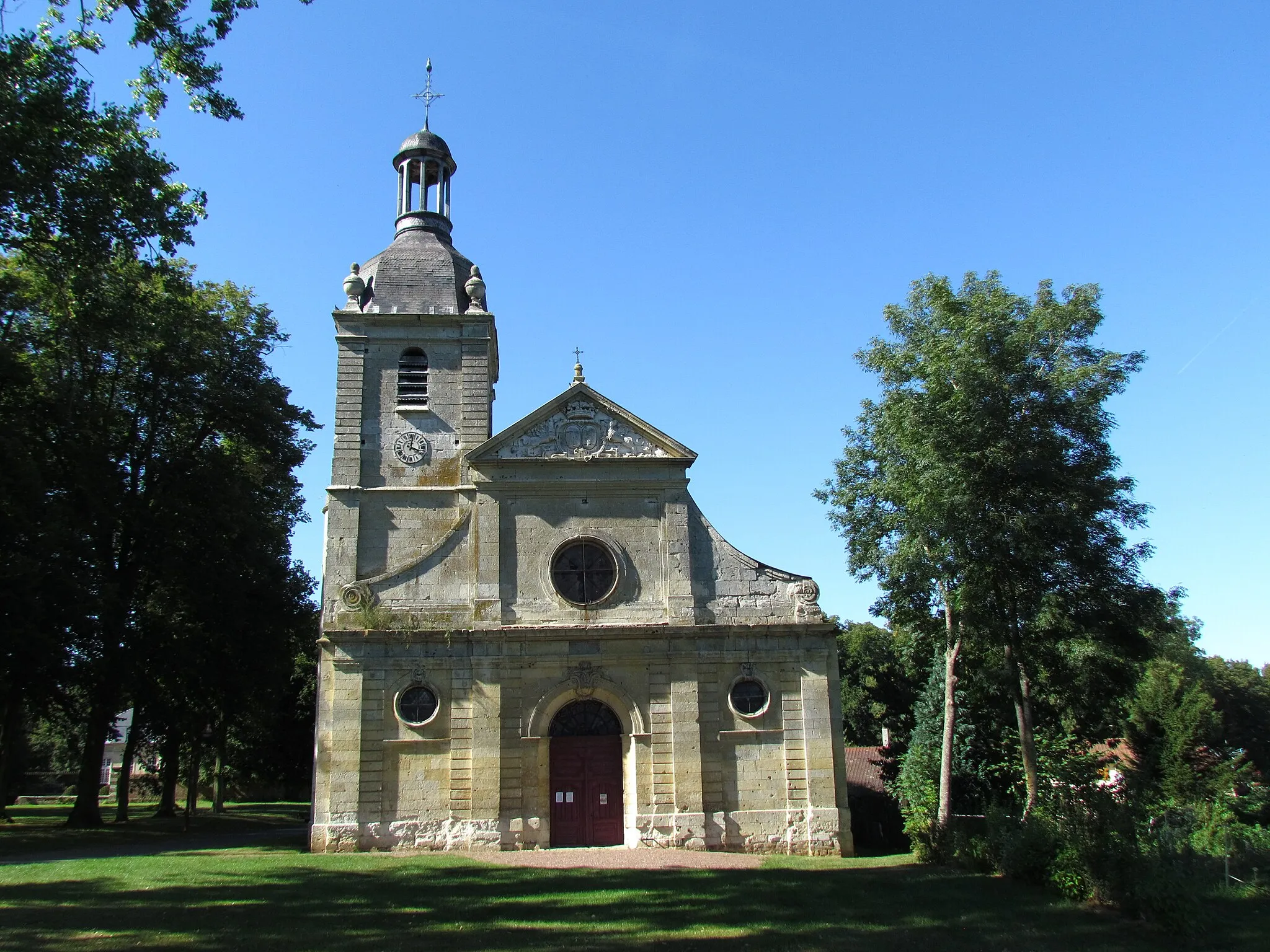 Photo showing: This building is inscrit au titre des monuments historiques de la France. It is indexed in the base Mérimée, a database of architectural heritage maintained by the French Ministry of Culture, under the reference PA00116146 .