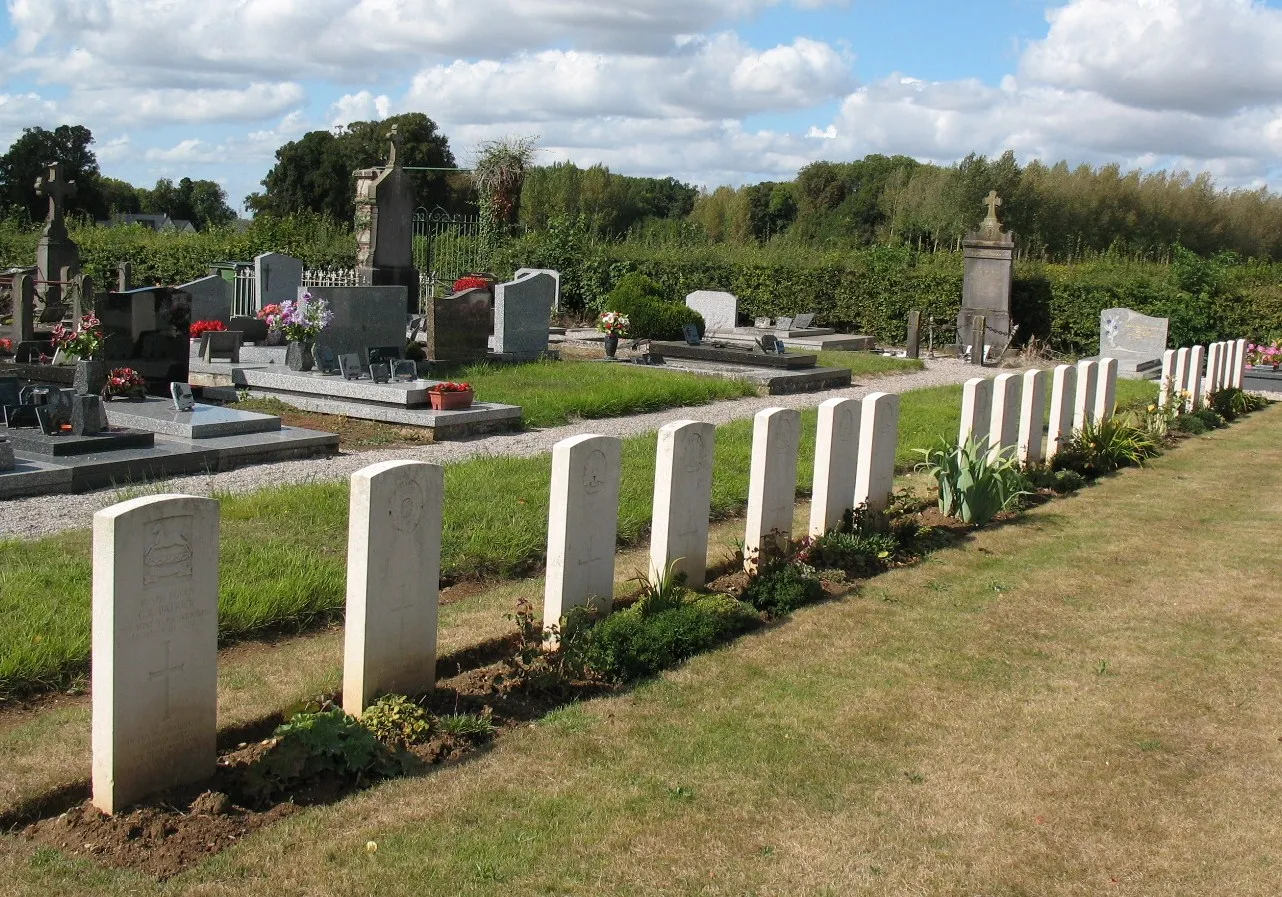 Photo showing: Tombes des 20 soldats australiens morts à Allonville le 31 mai 1918.