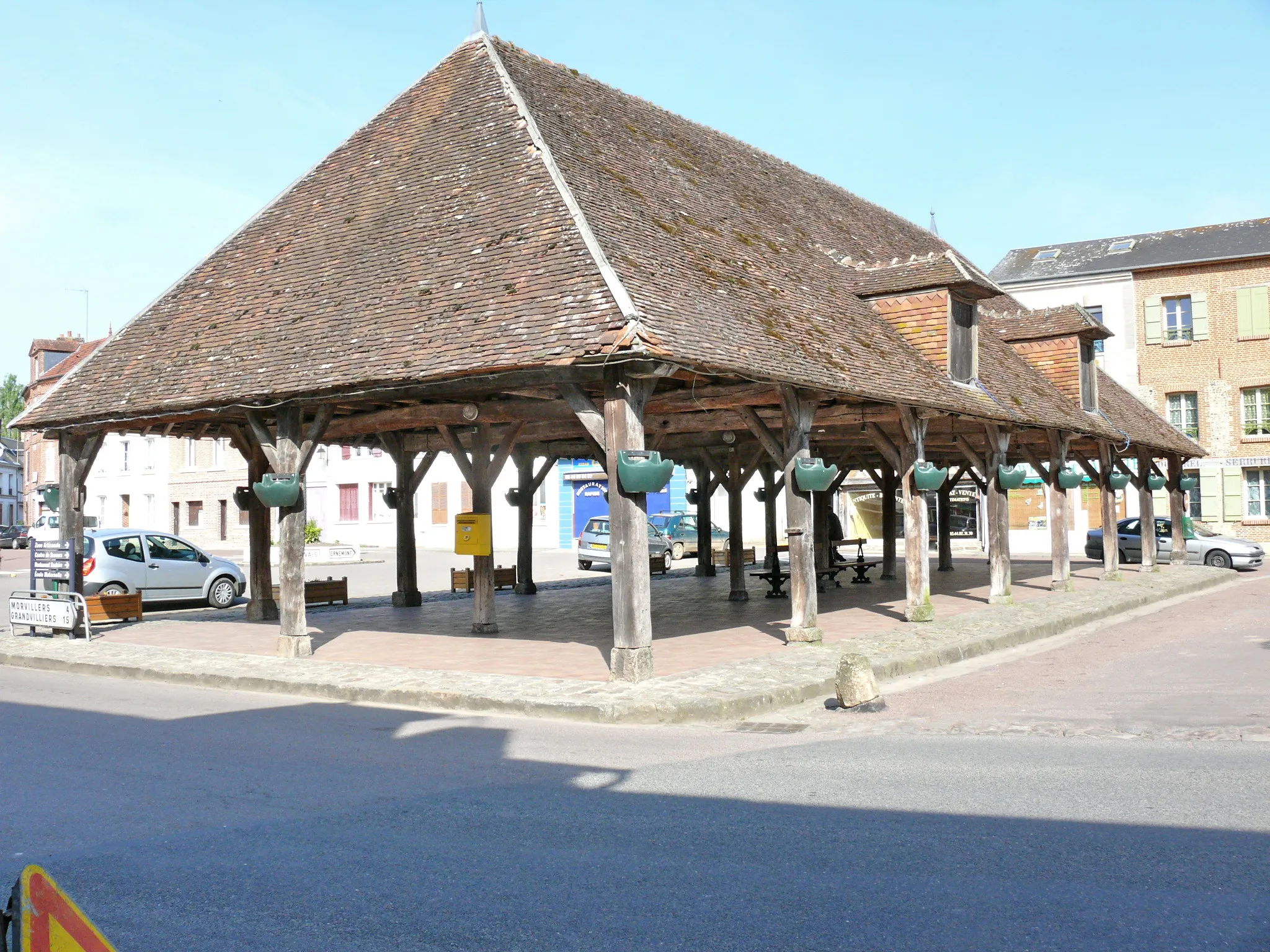 Photo showing: La Halle de Songeons (Oise, Picardie, France)