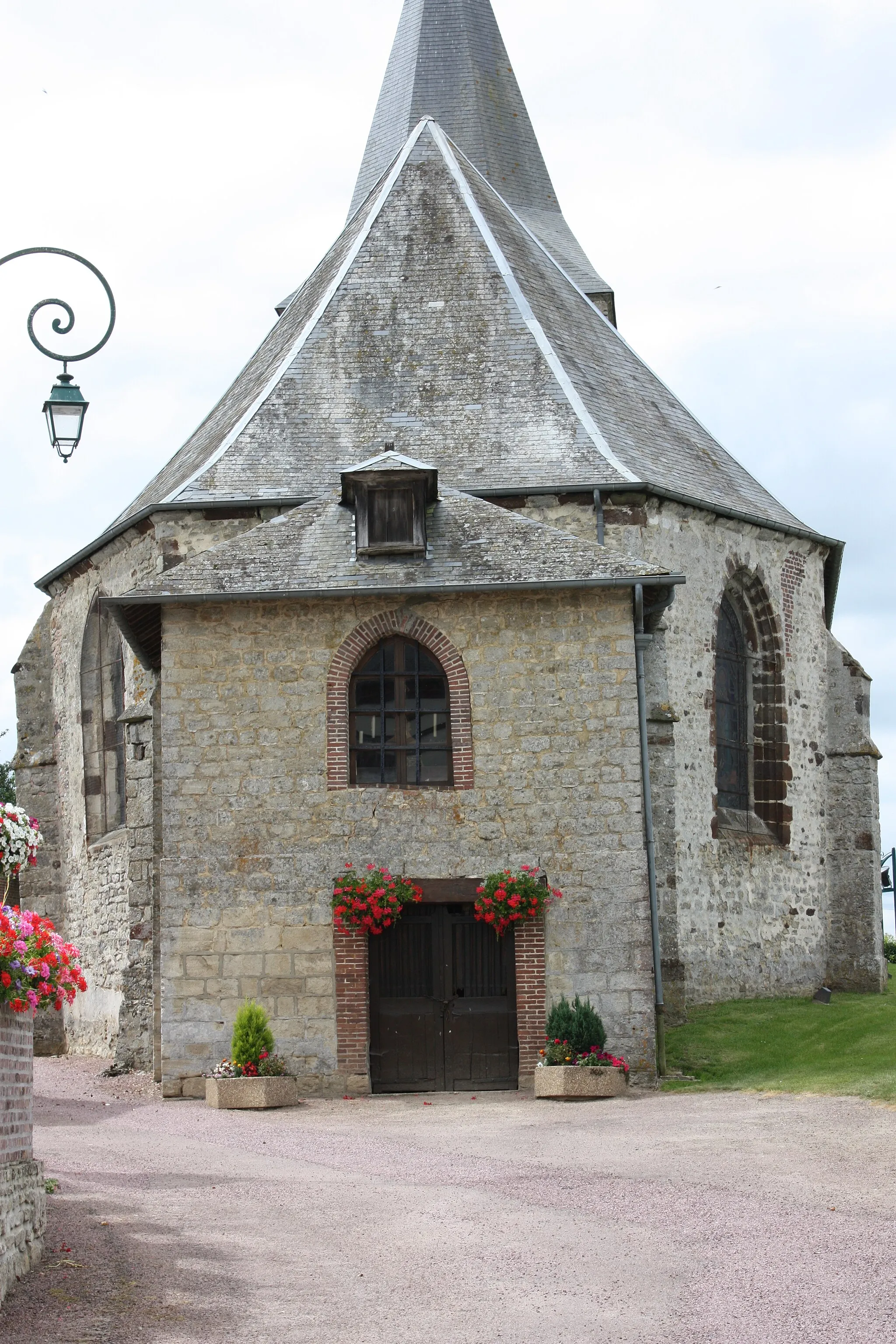 Photo showing: Grumesnil - Eglise Saint-Pierre, vue de l'Est