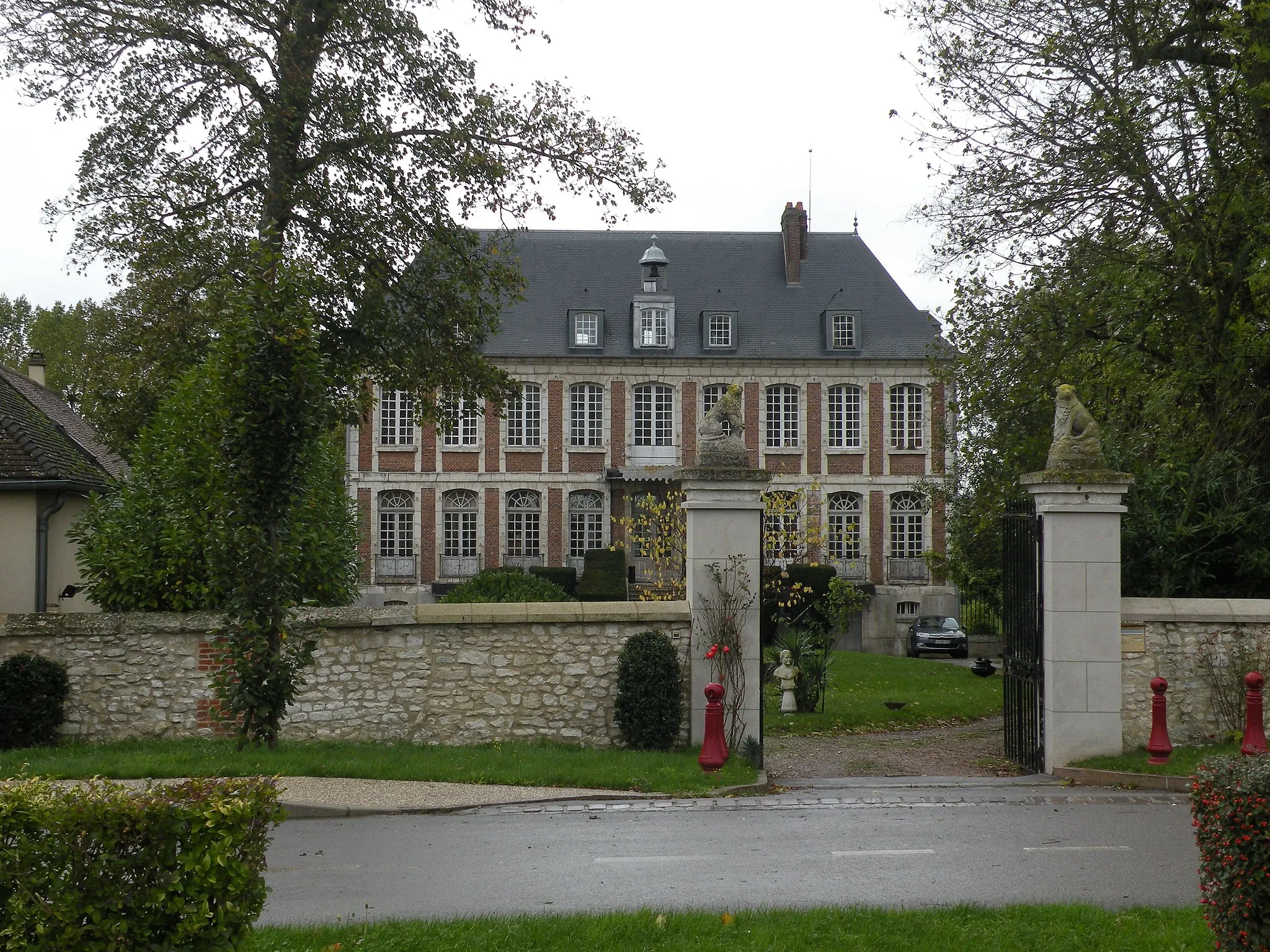 Photo showing: château de Flambermont, Saint-Martin-le-Nœud château