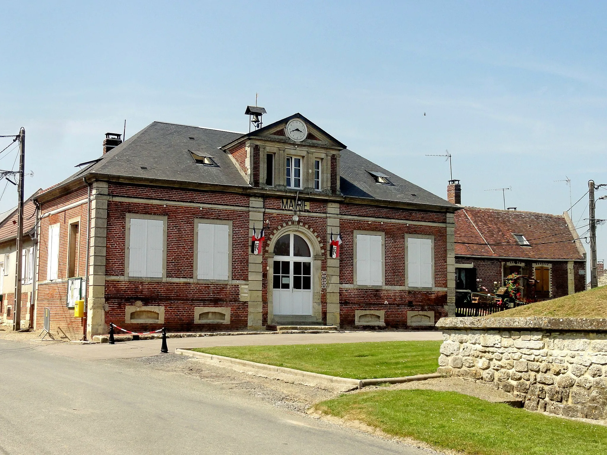 Photo showing: La mairie.