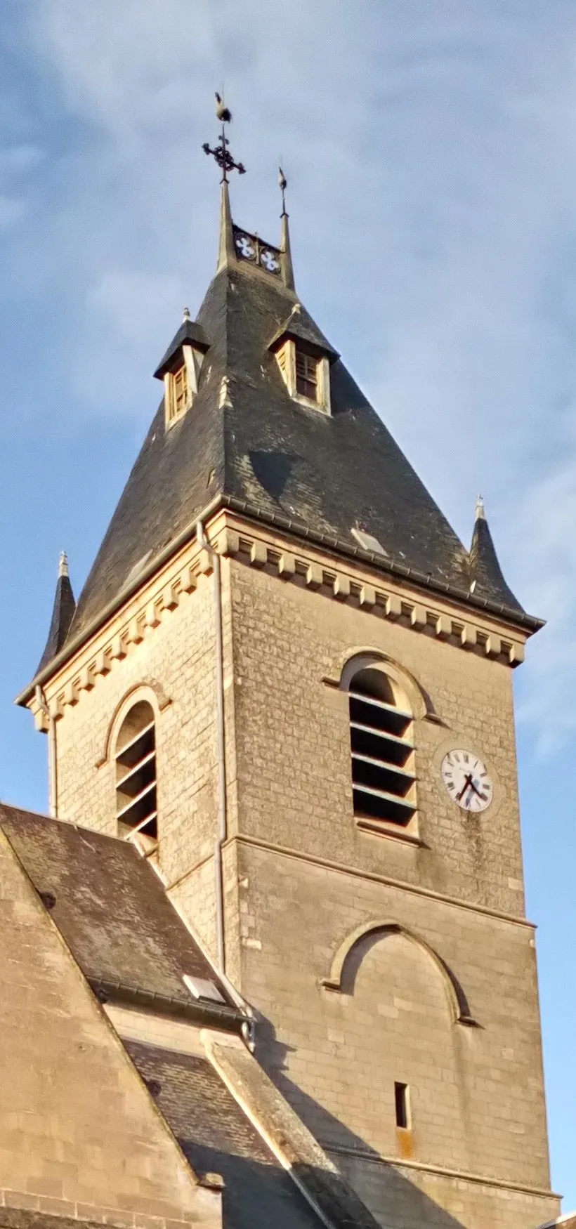 Photo showing: Église Saint-Médard (Croix-Moligneaux) 9