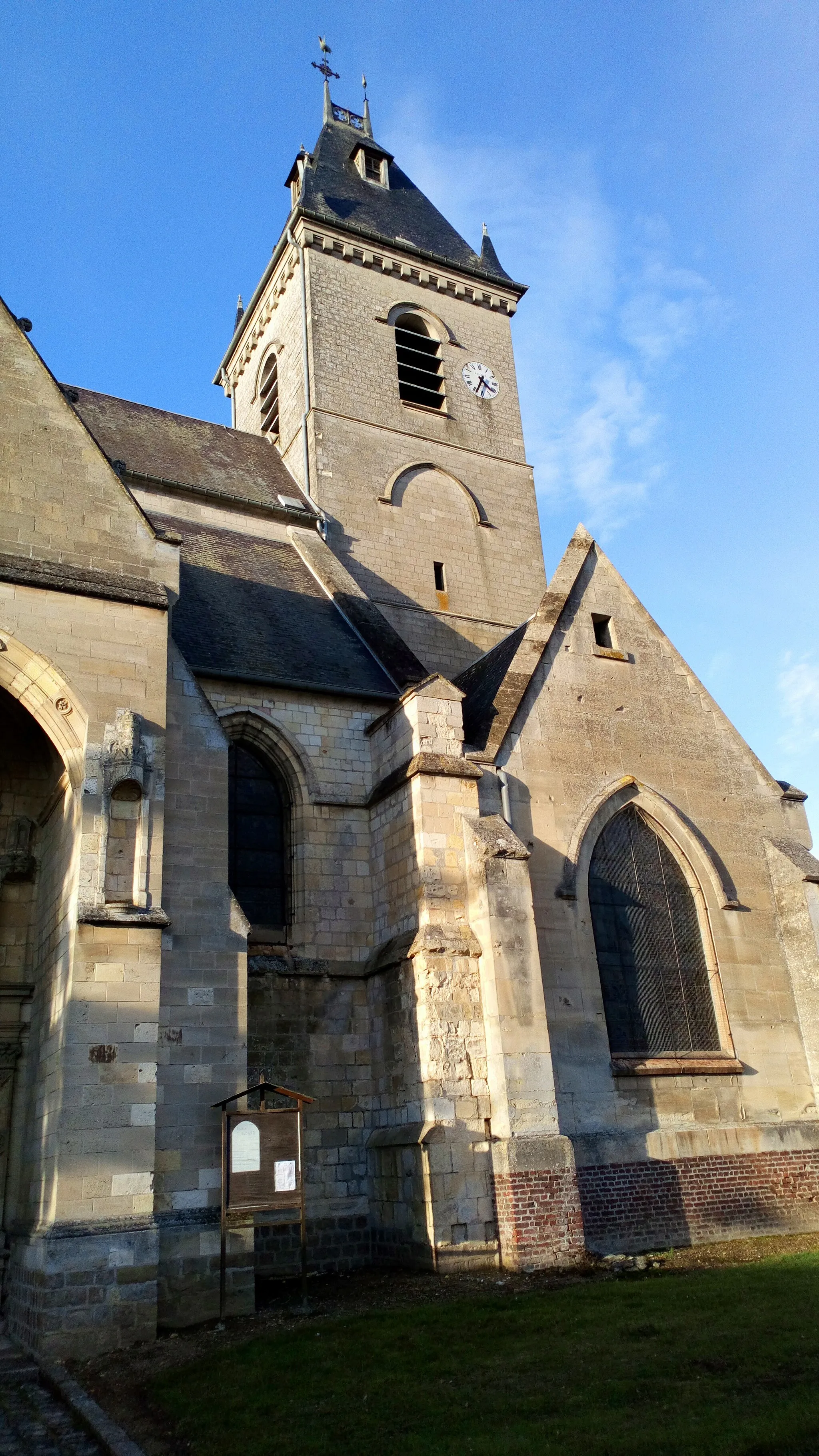 Photo showing: Église Saint-Médard (Croix-Moligneaux) 7