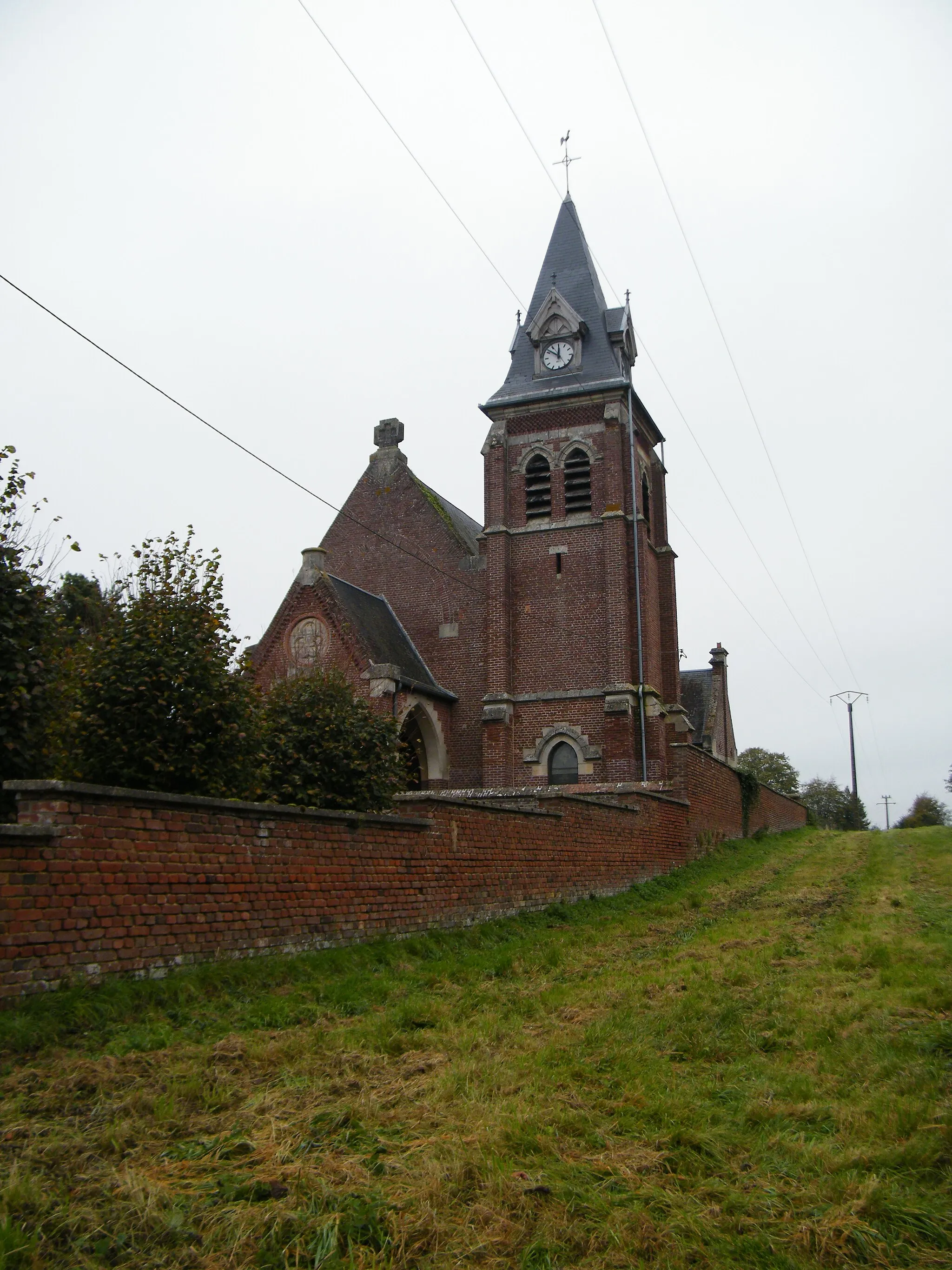 Photo showing: L'église de Fouquescourt, Somme, France.