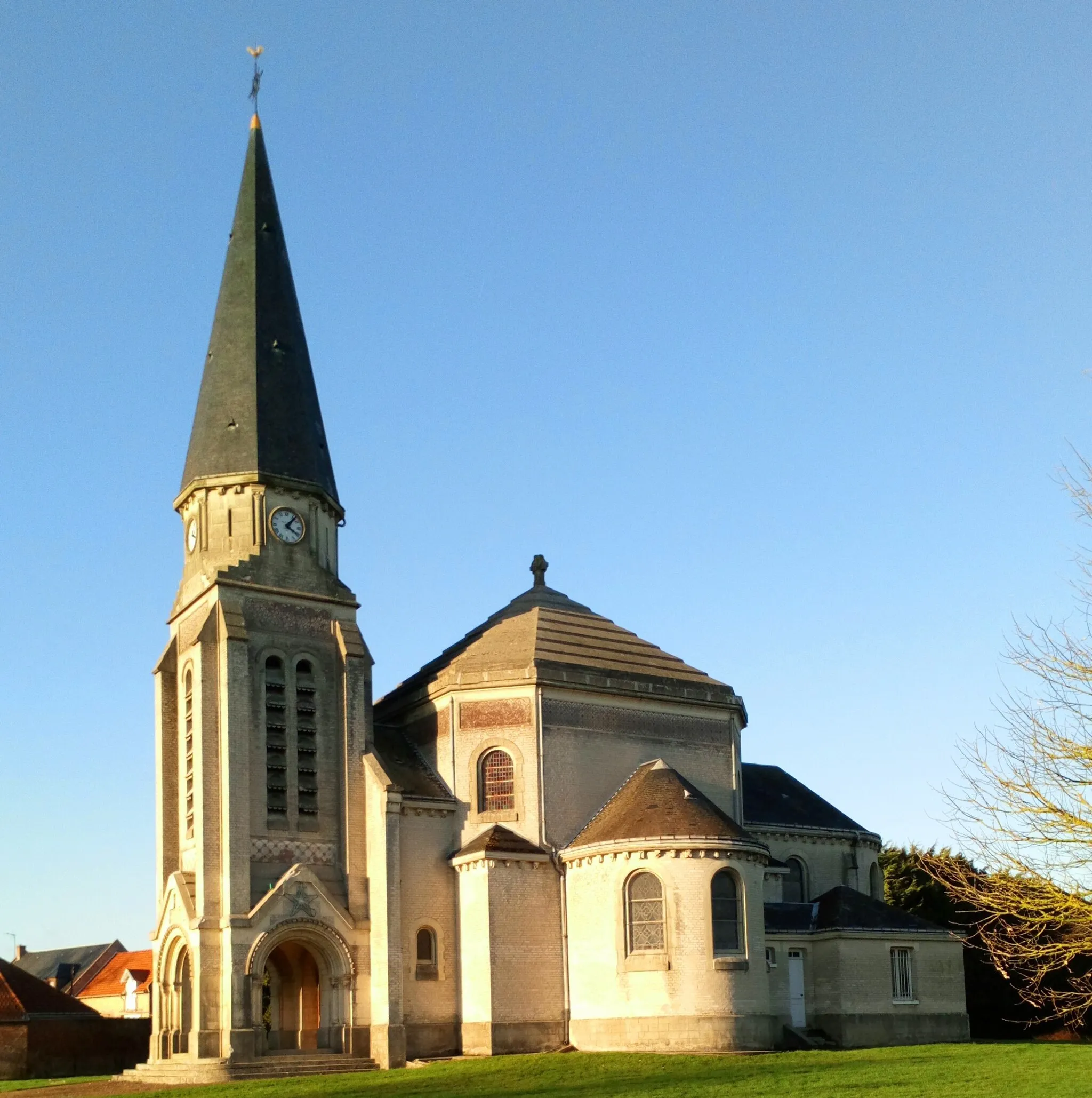 Photo showing: Église Saint-Jacques de Villers-Tournelle