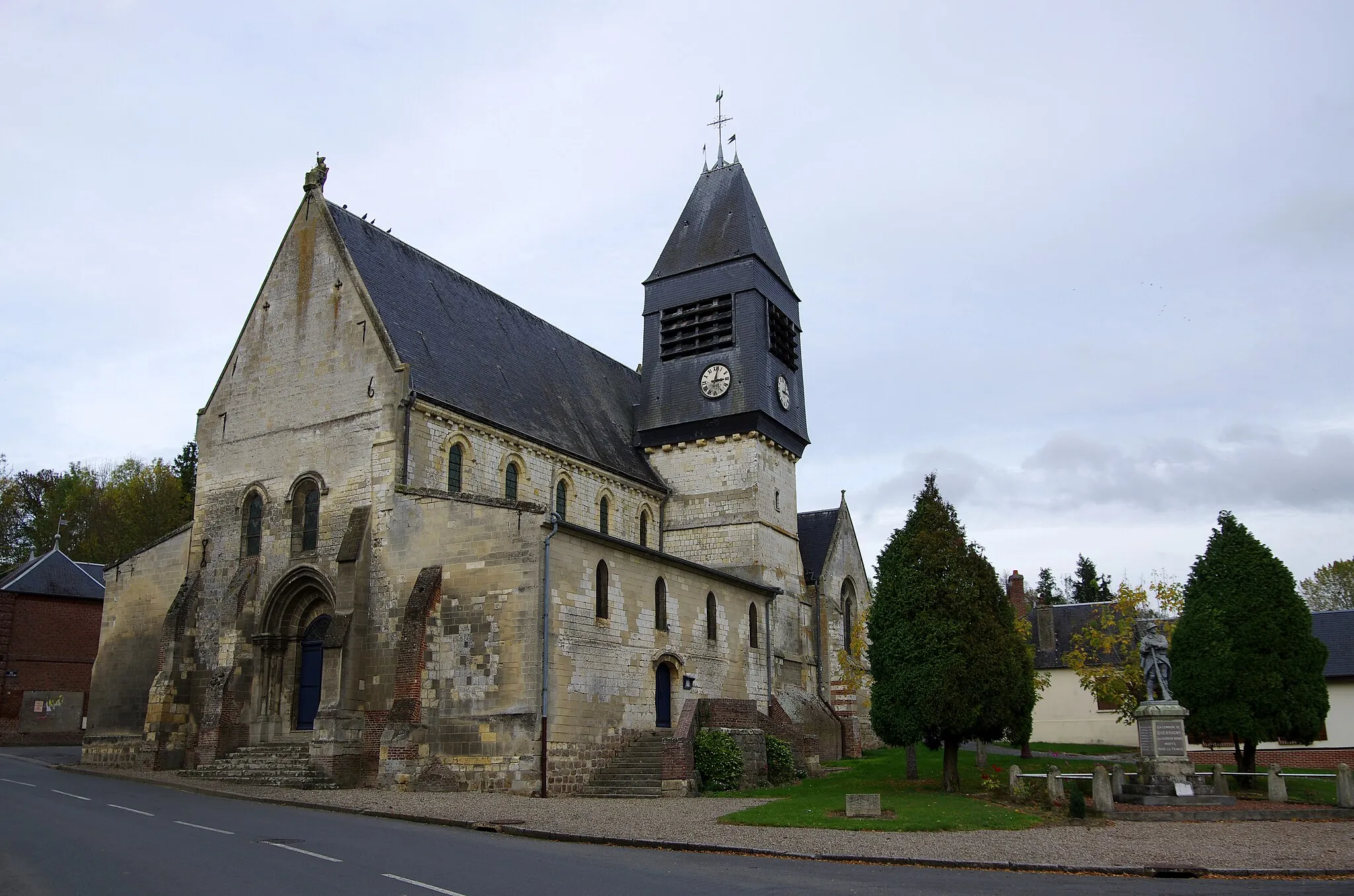 Photo showing: This building is indexed in the base Mérimée, a database of architectural heritage maintained by the French Ministry of Culture, under the reference PA00116170 .