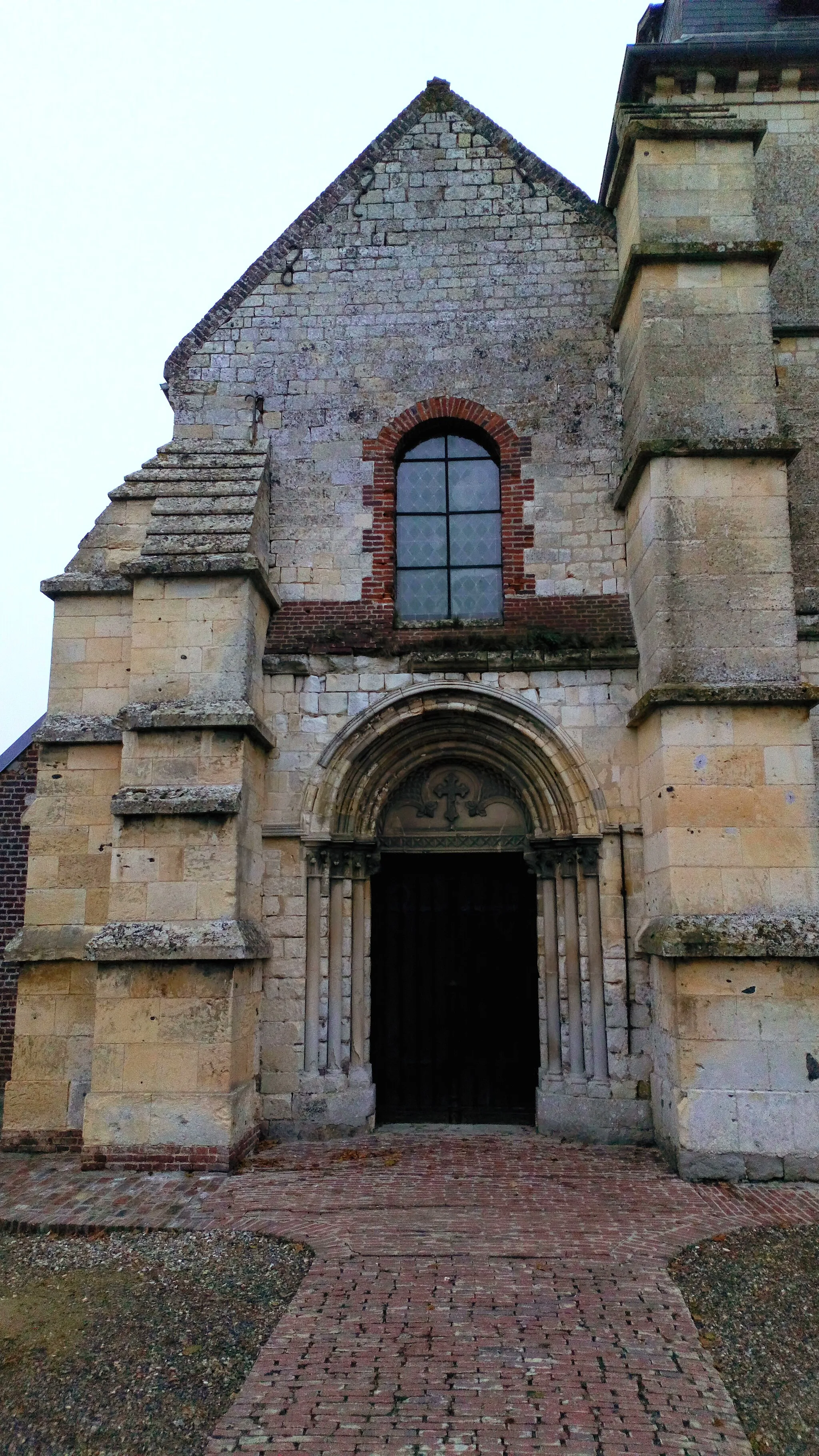 Photo showing: Beaufort-en-Santerre église 10