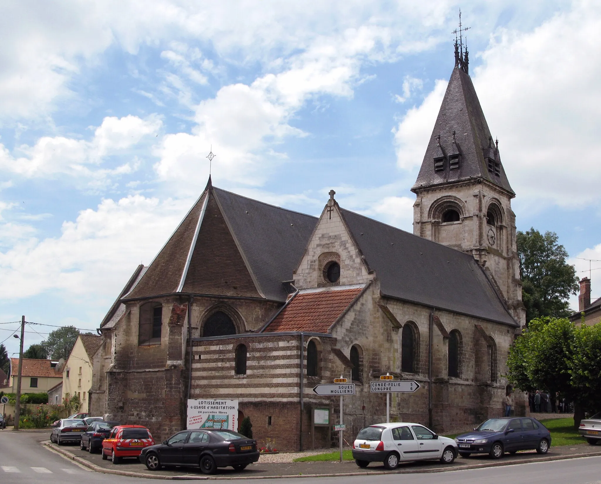 Photo showing: Hangest-sur-Somme (Somme, France) -
L'église.
