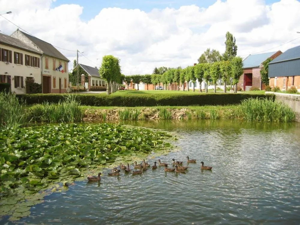 Photo showing: Place centrale de Le Crocq