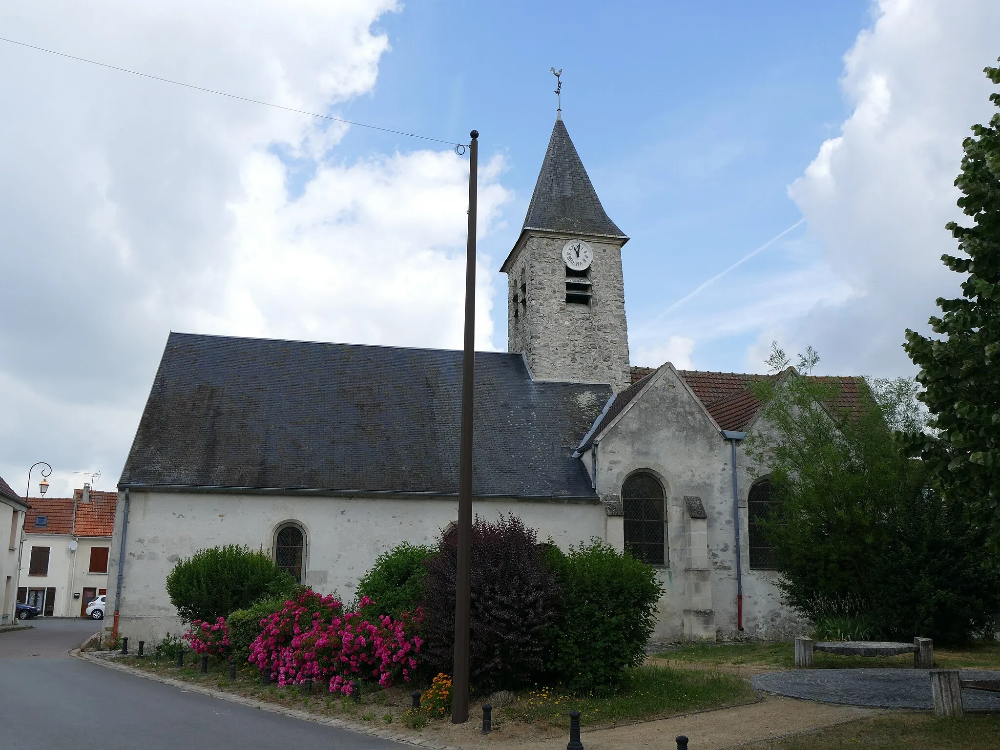 Photo showing: Saint-Médéric's church in Péroy-les-Gombries (Oise, Picardie, France).