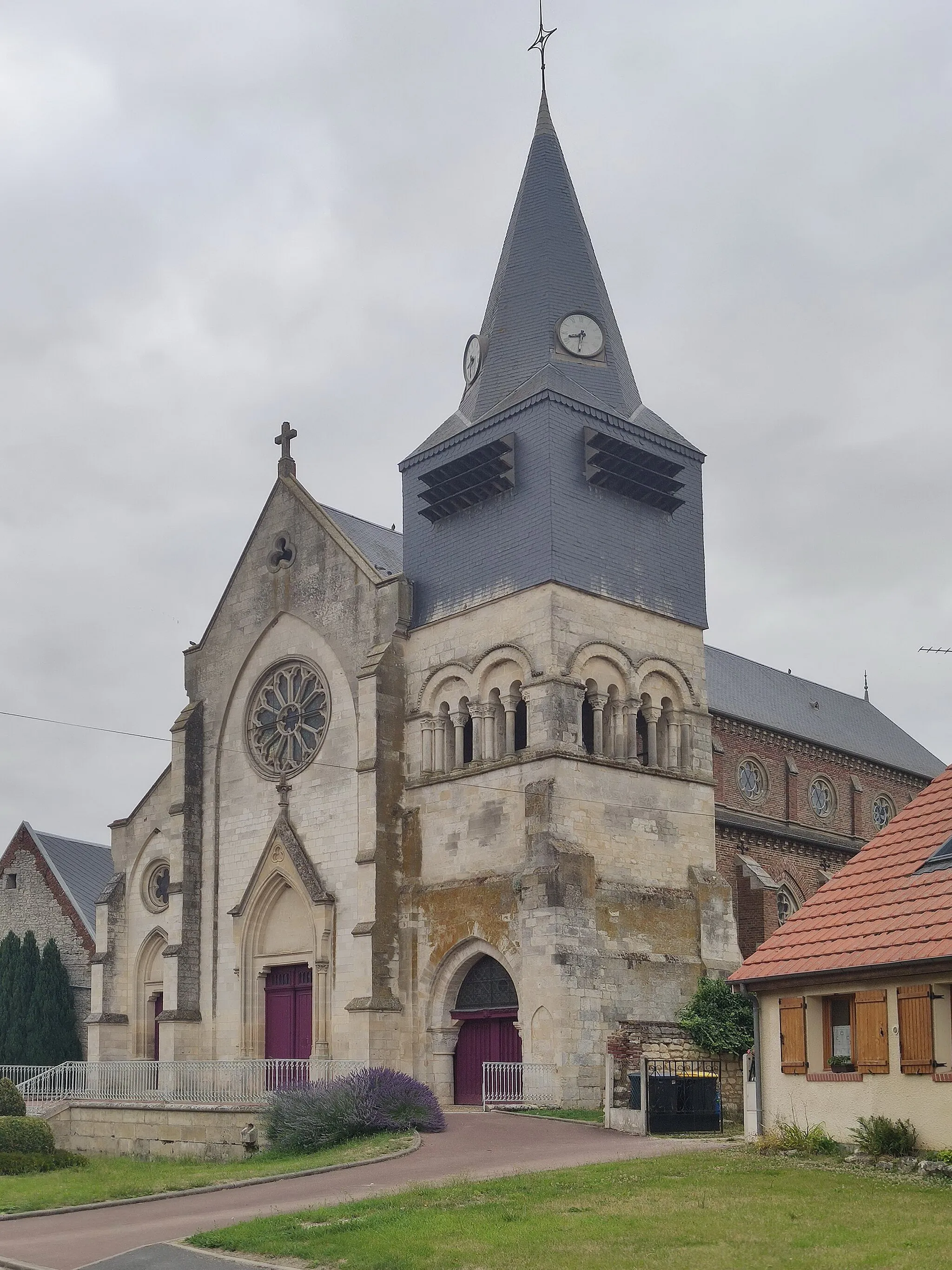 Photo showing: Croissy-sur-Celle - Église Saint-Léger