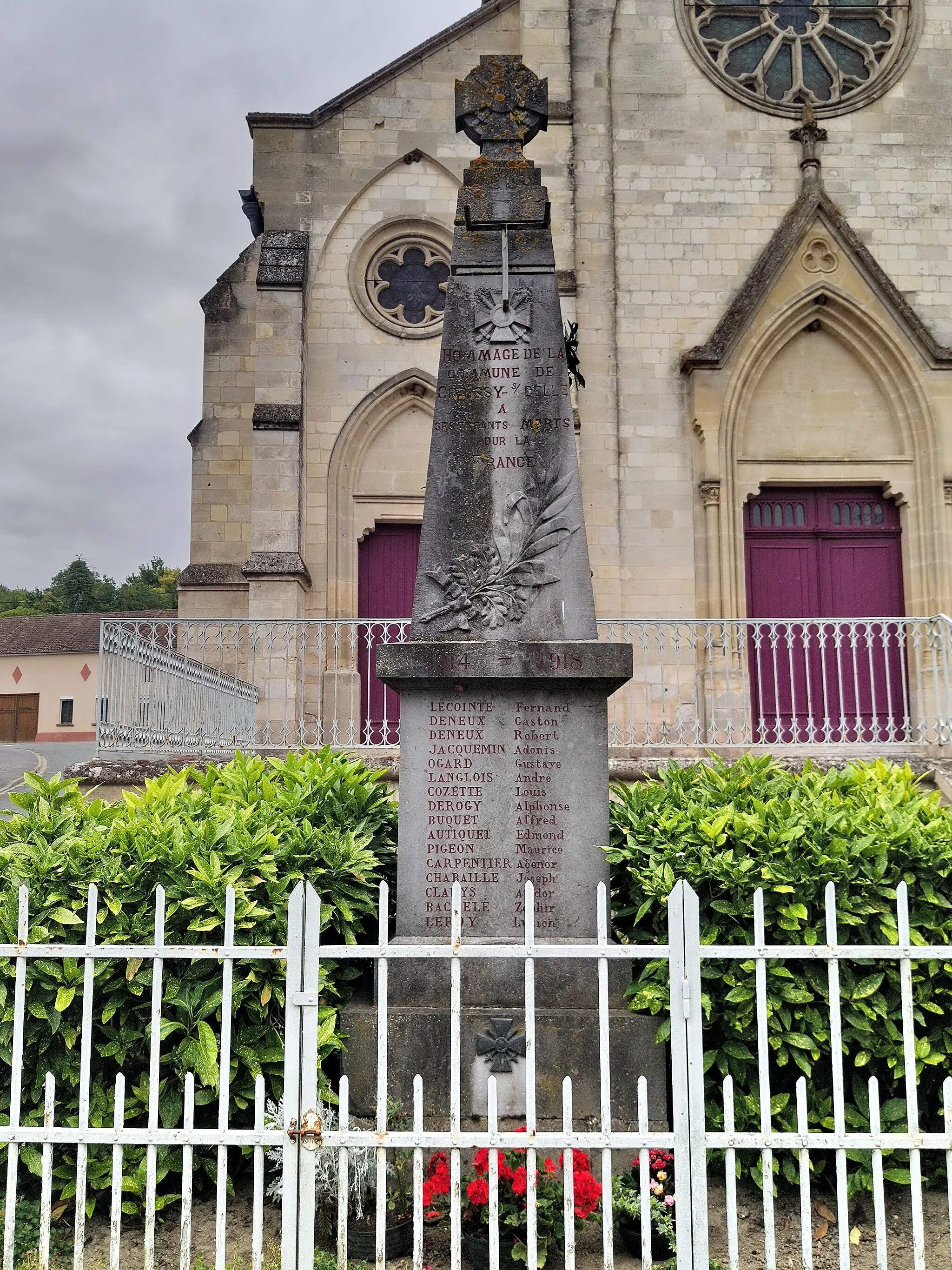 Photo showing: Croissy-sur-Celle - Monument aux morts