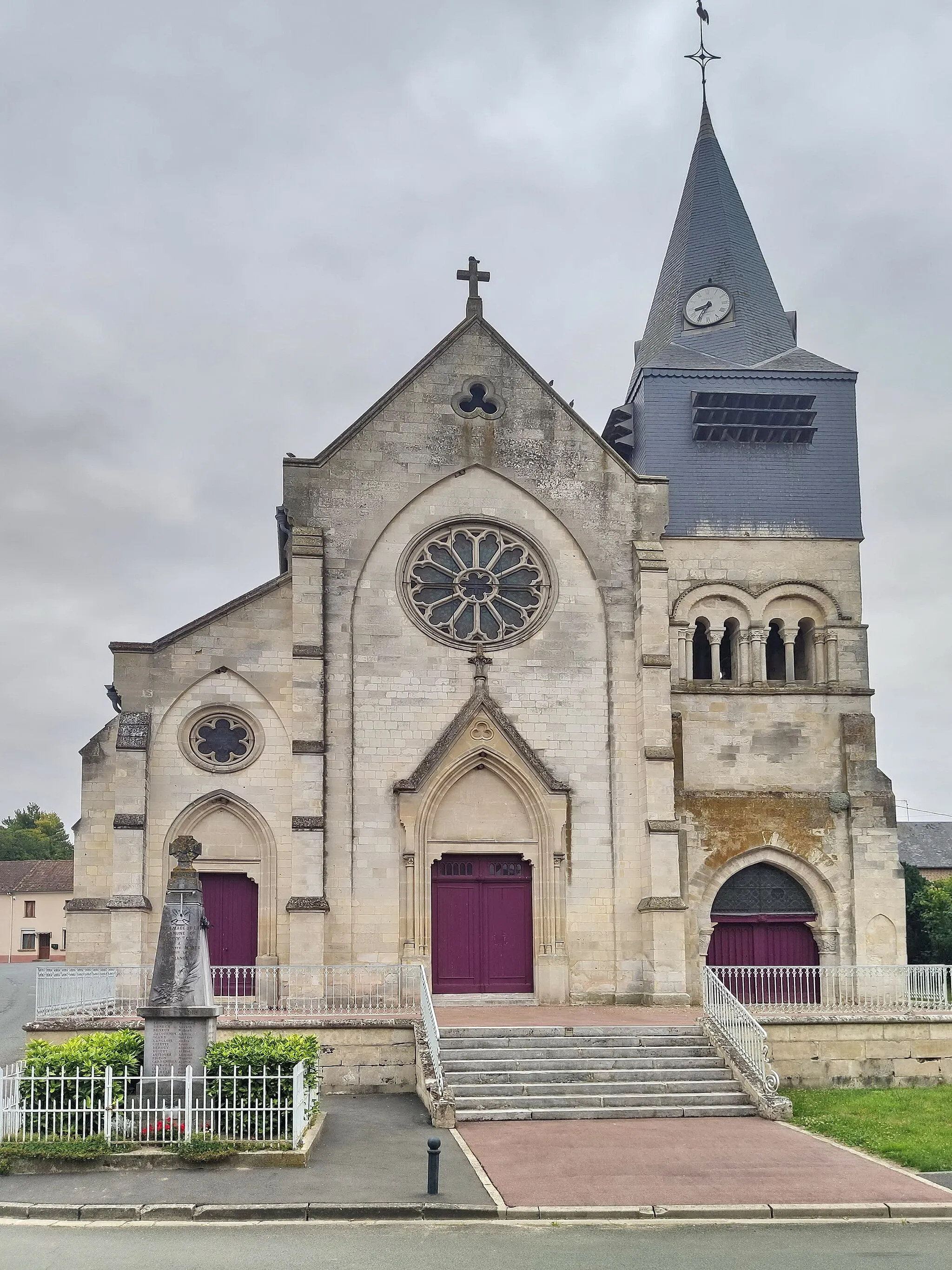 Photo showing: Croissy-sur-Celle - Église Saint-Léger : Façade principale