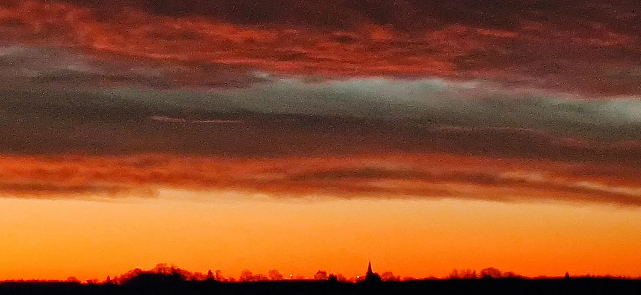 Photo showing: Lever de soleil sur la campagne picarde