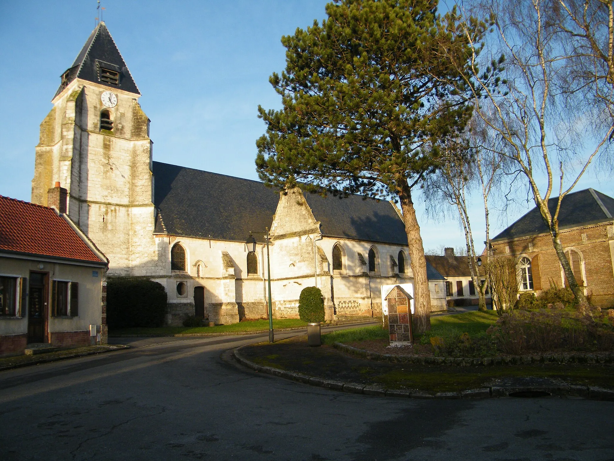 Photo showing: Quesnoy-sur-Airaines, Somme, France, église Saint-Michel.