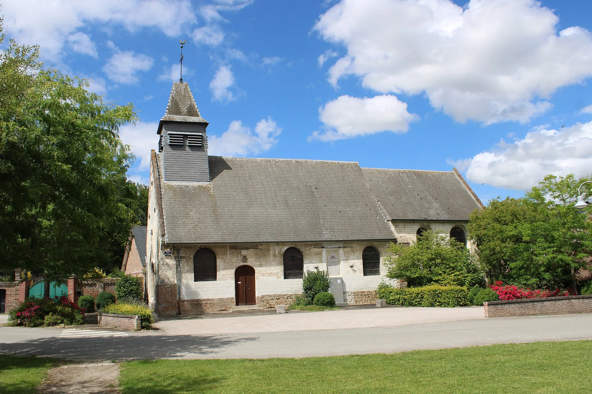 Photo showing: Vaux-en-Amiénois, Somme, France, église Saint-Firmin.