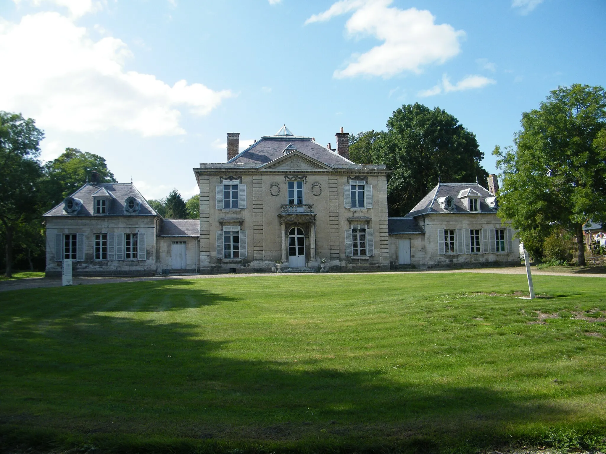 Photo showing: Argoeuves, Somme, France , château, façade avant.