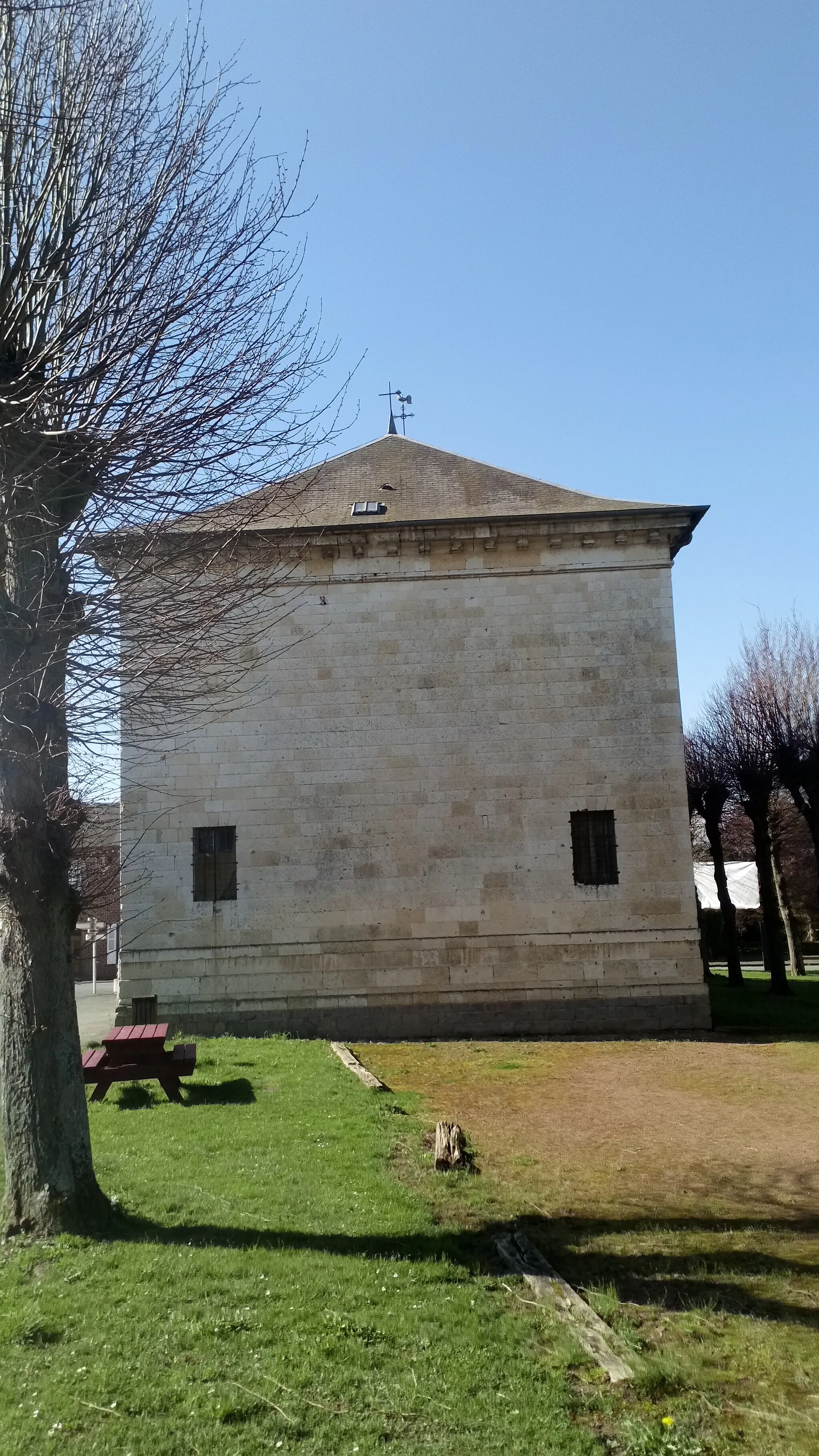 Photo showing: Église Saint-Gildard de Vaux-sur-Somme 3