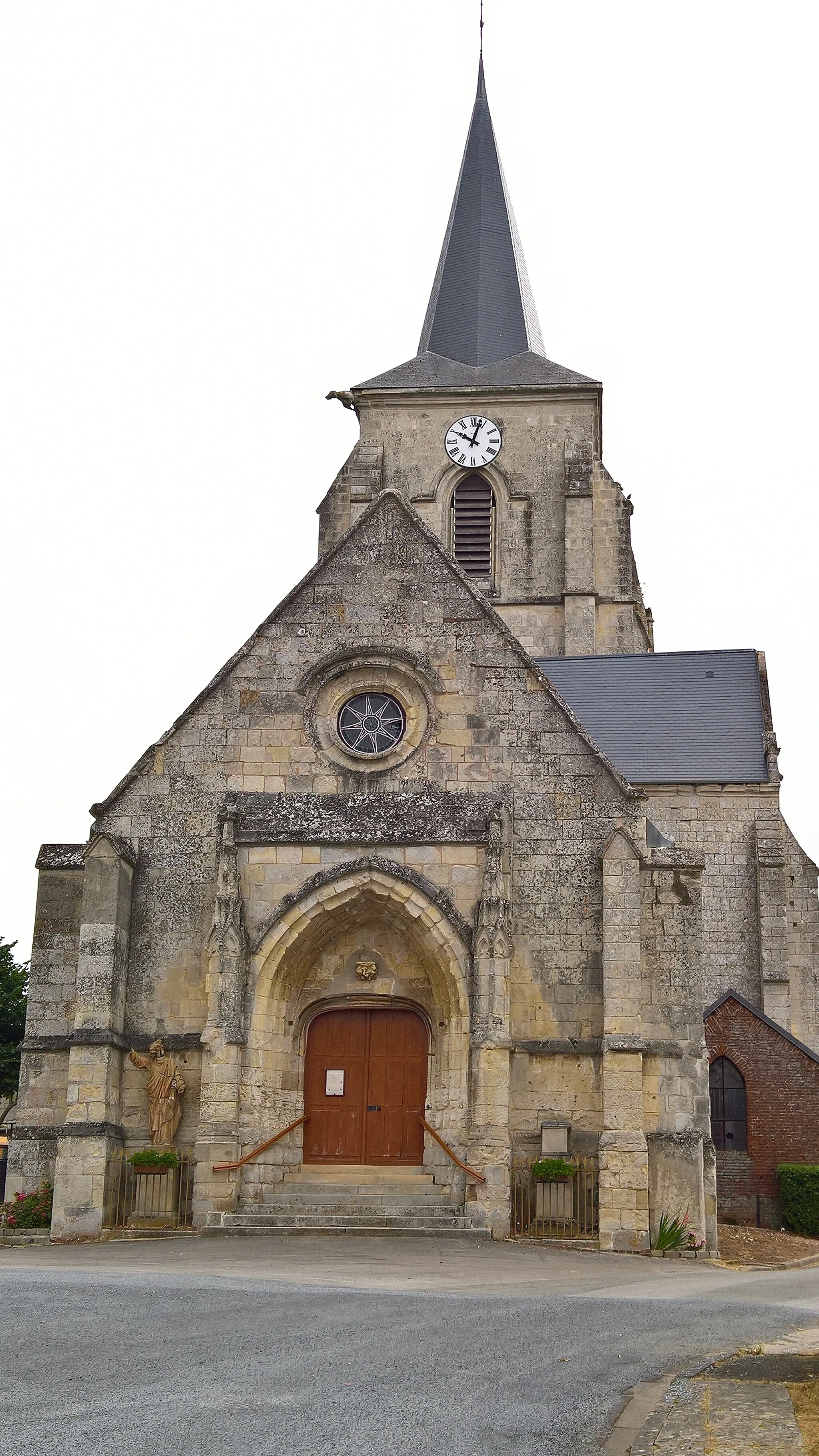 Photo showing: Cempuis - Façade de l'église Saint-Nicolas