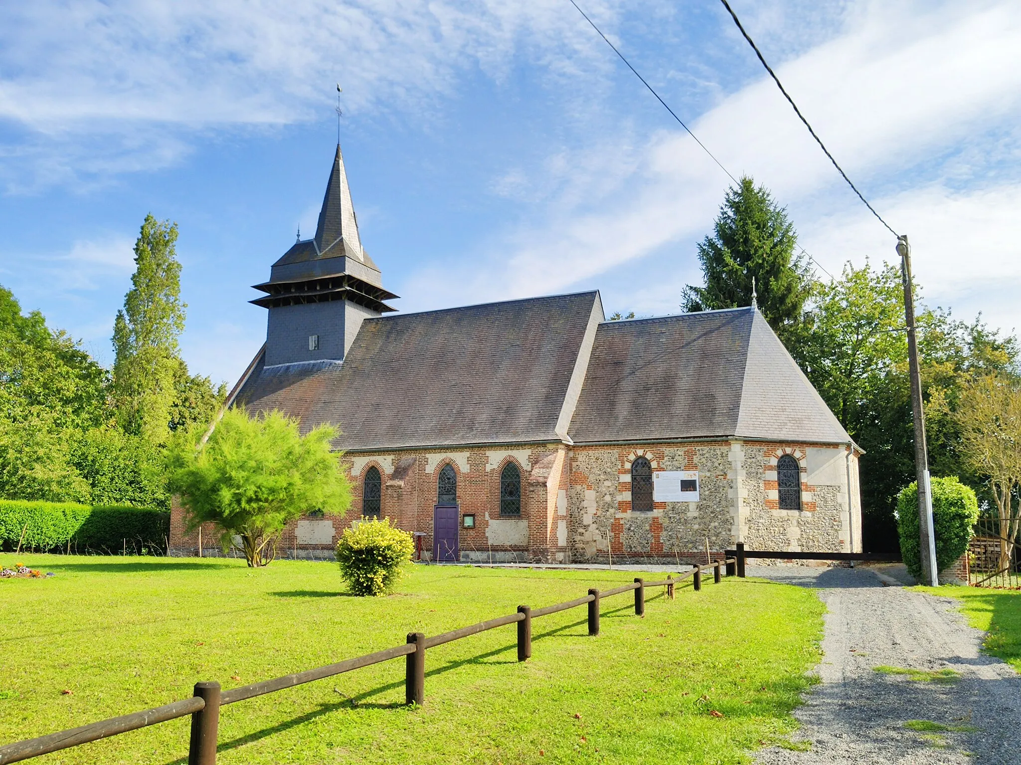 Photo showing: Brombos : Église Saint-Hubert