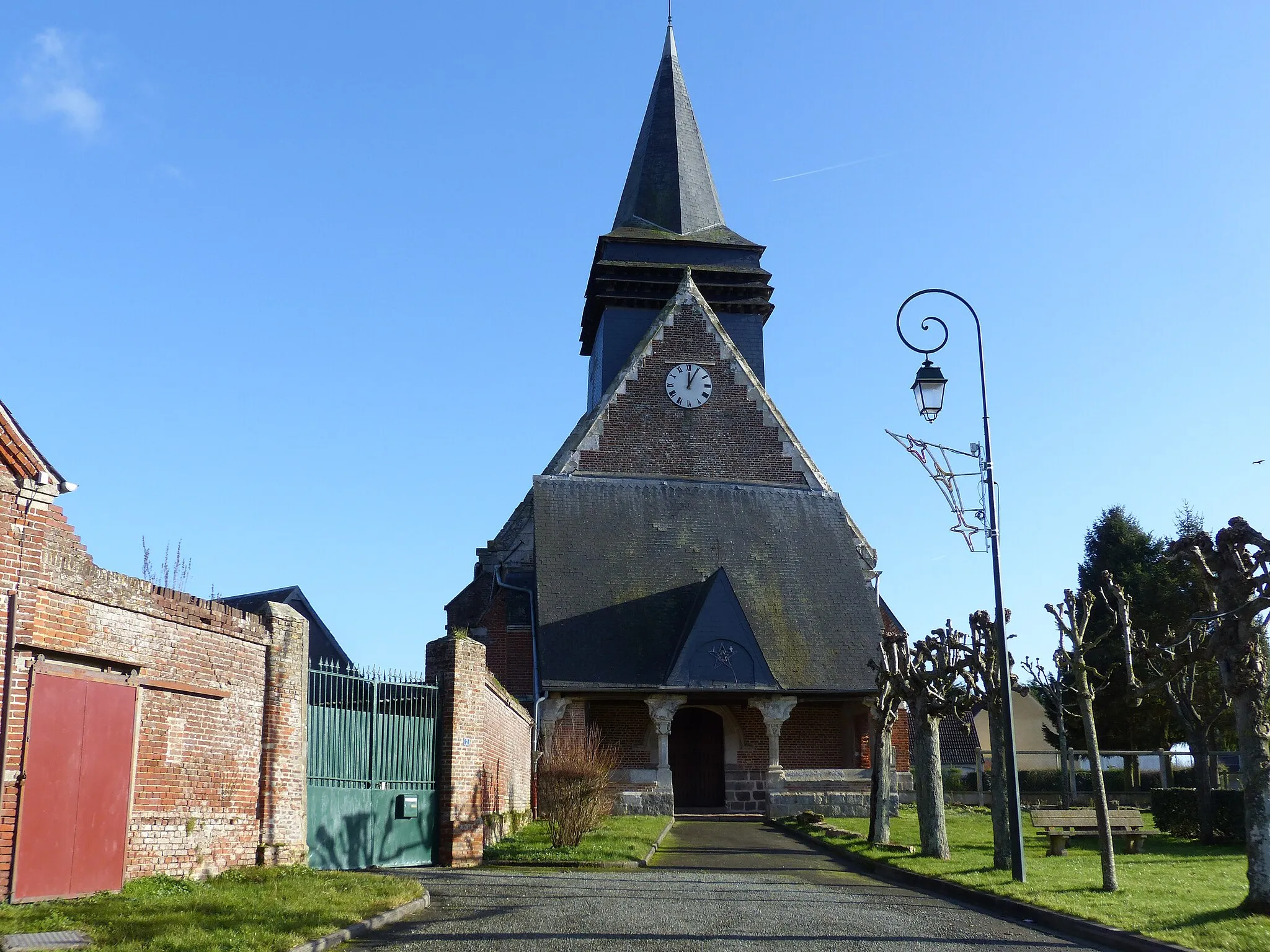 Photo showing: Façade de l'église Saint-Mathurin de Haute-Épine