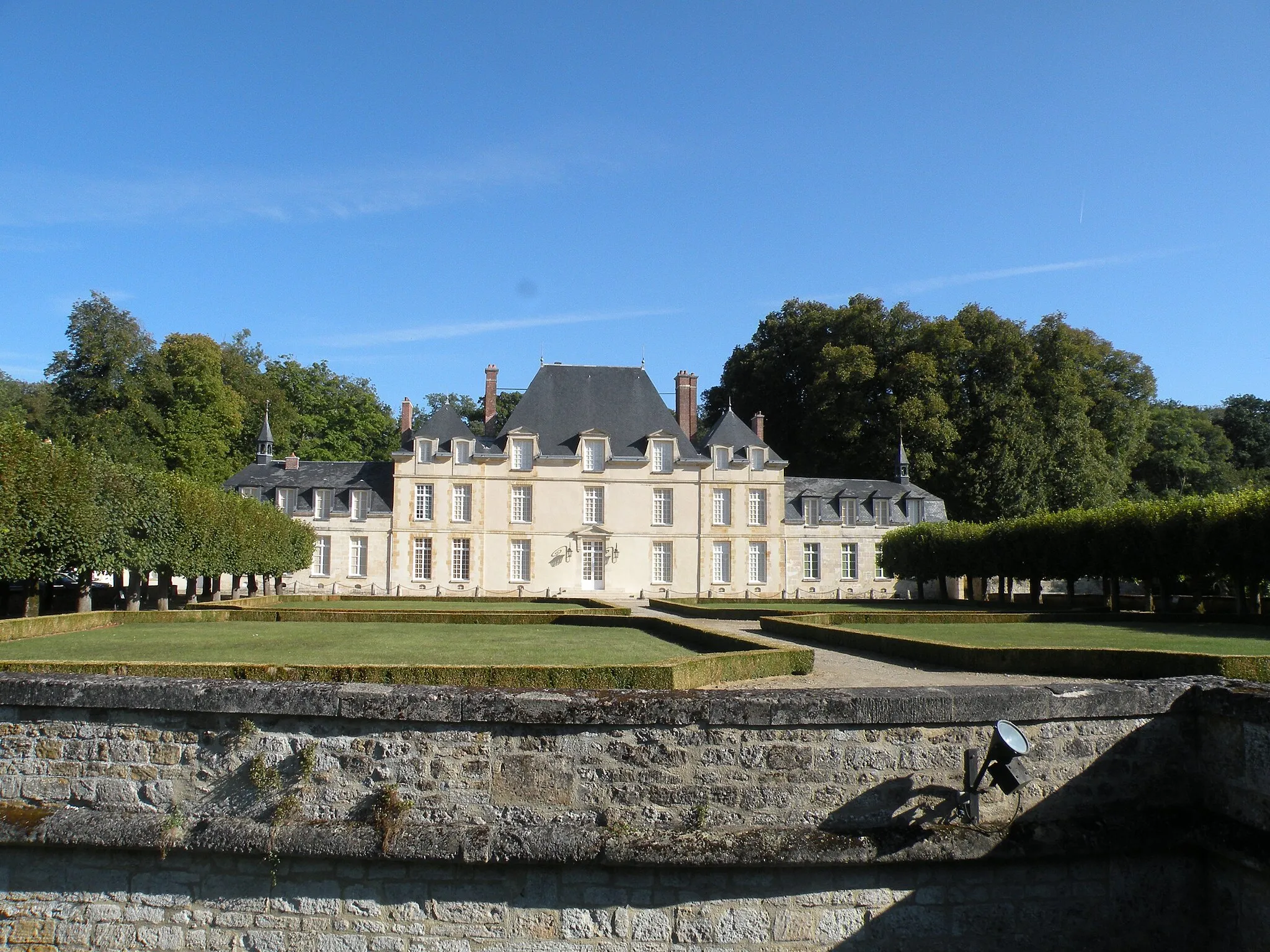 Photo showing: Château de Saint-Cyr (Lavilletertre)