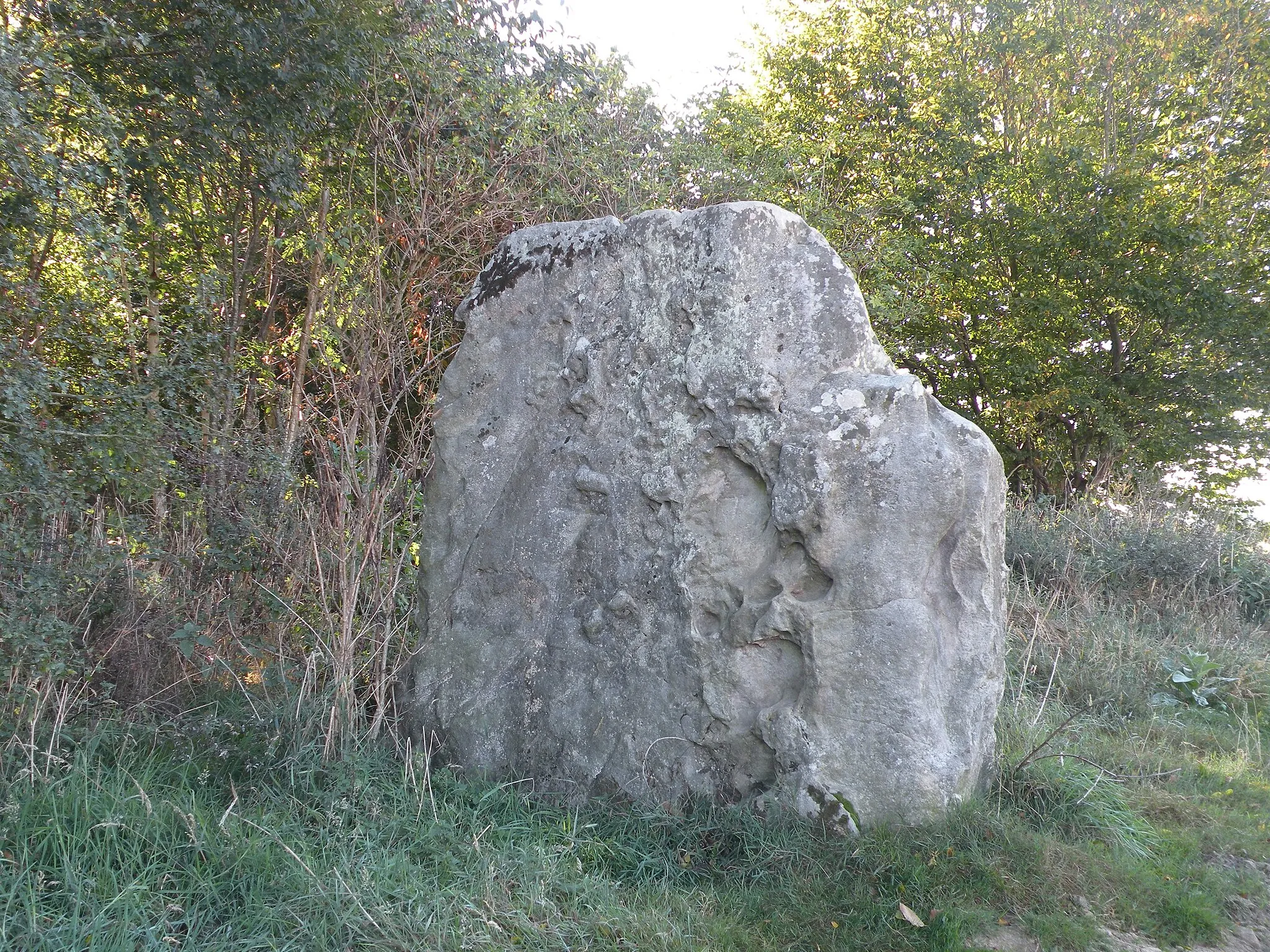 Photo showing: Pierre frite de Lavilletertre