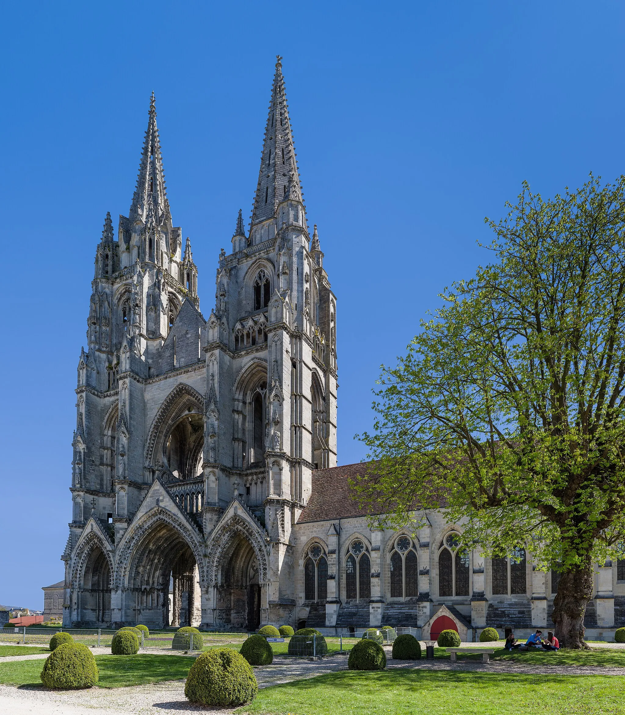 Photo showing: The ruins of Abbey of St. Jean des Vignes, Soissons, Picardy, France