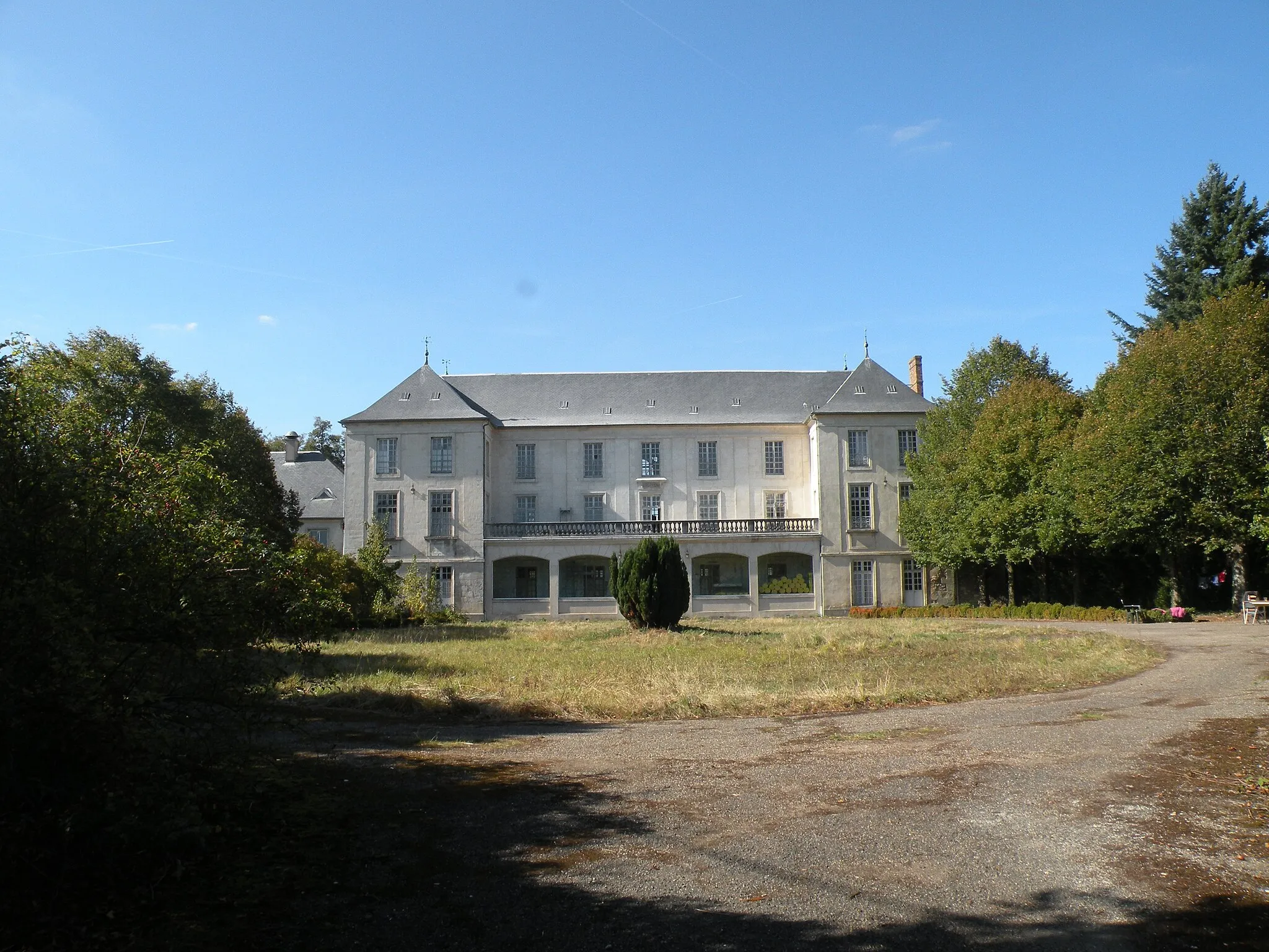 Photo showing: chateau Lavilletertre