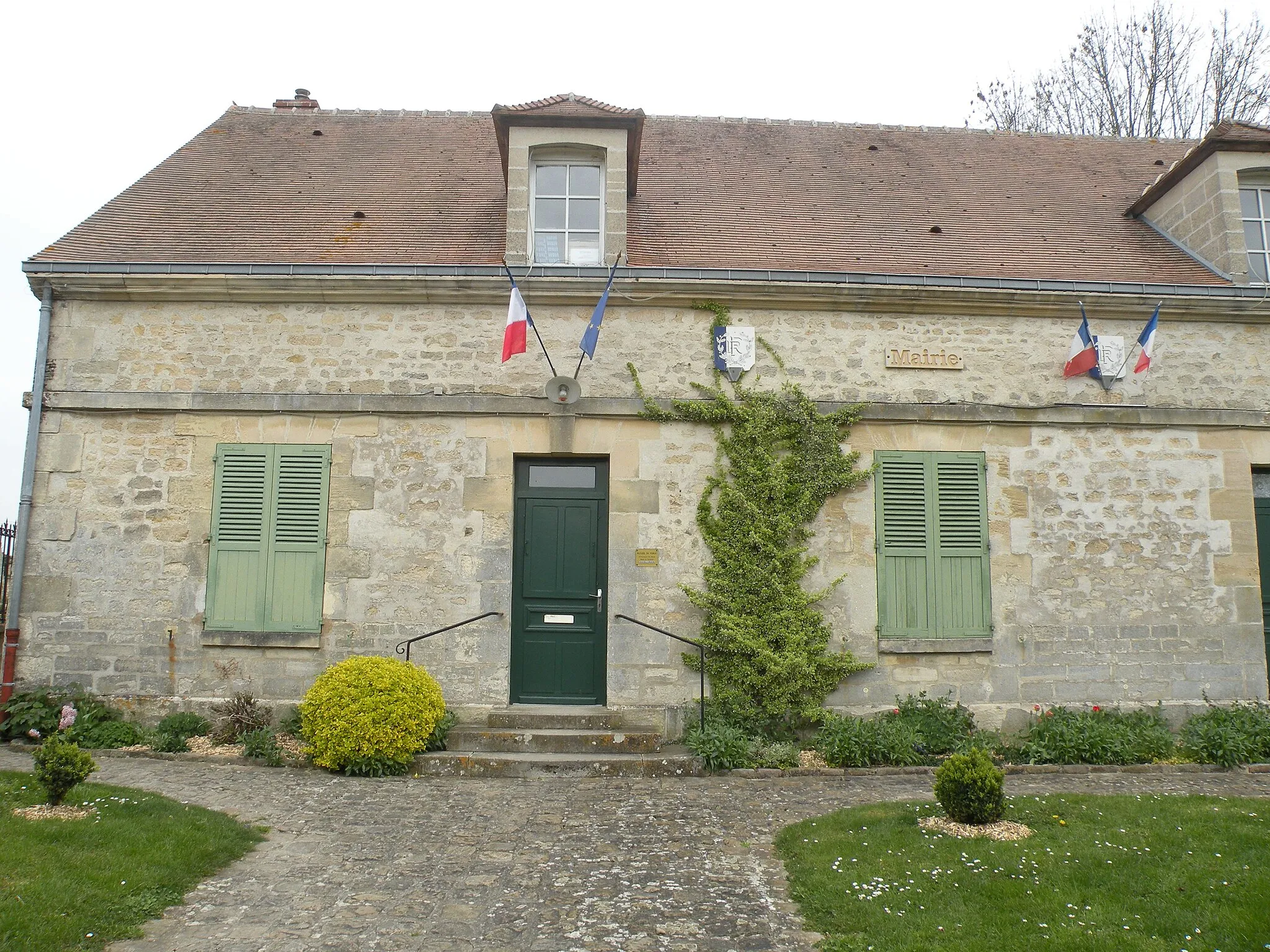 Photo showing: Morangles mairie