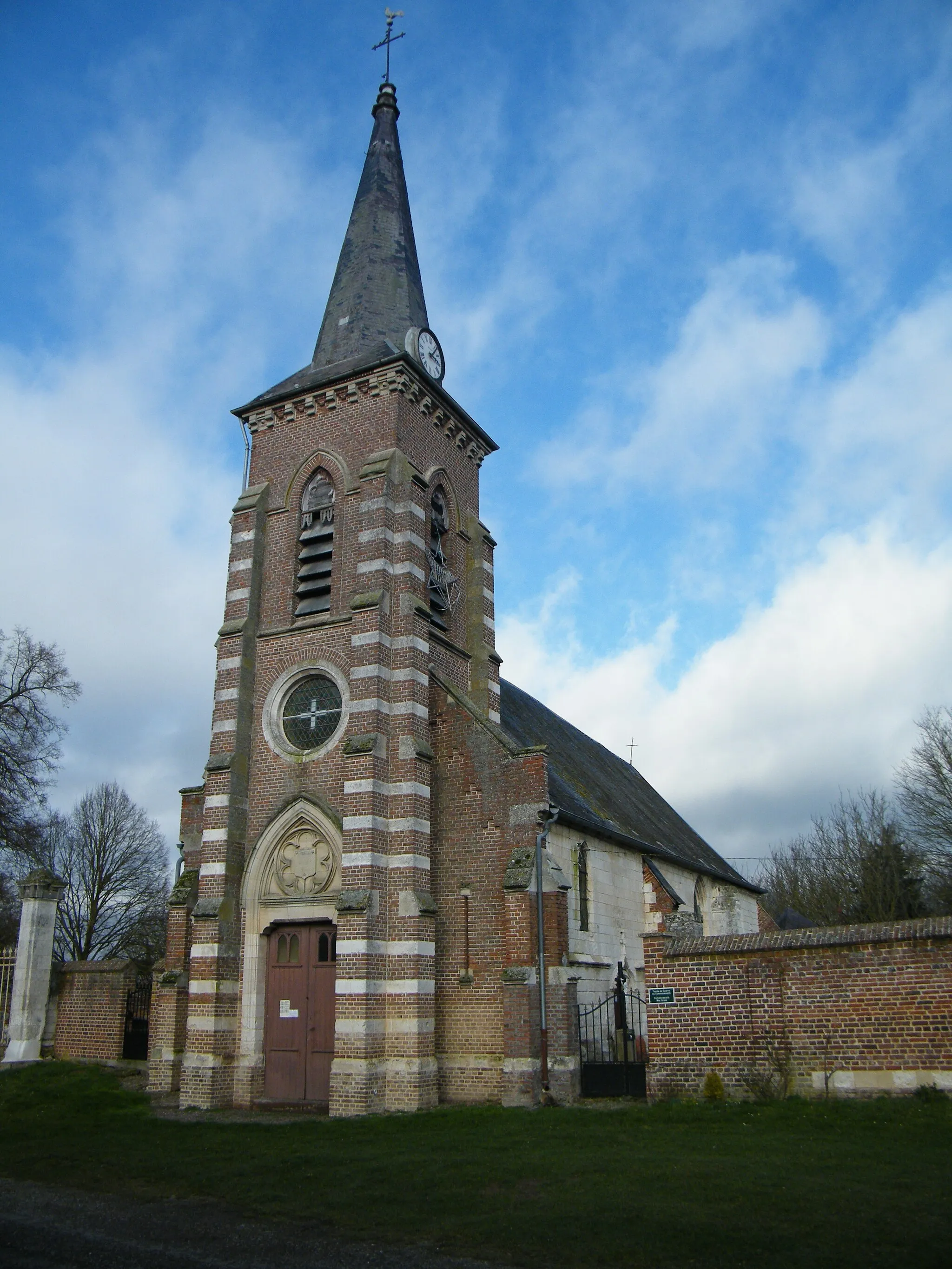 Photo showing: Oissy, Somme, France,église.