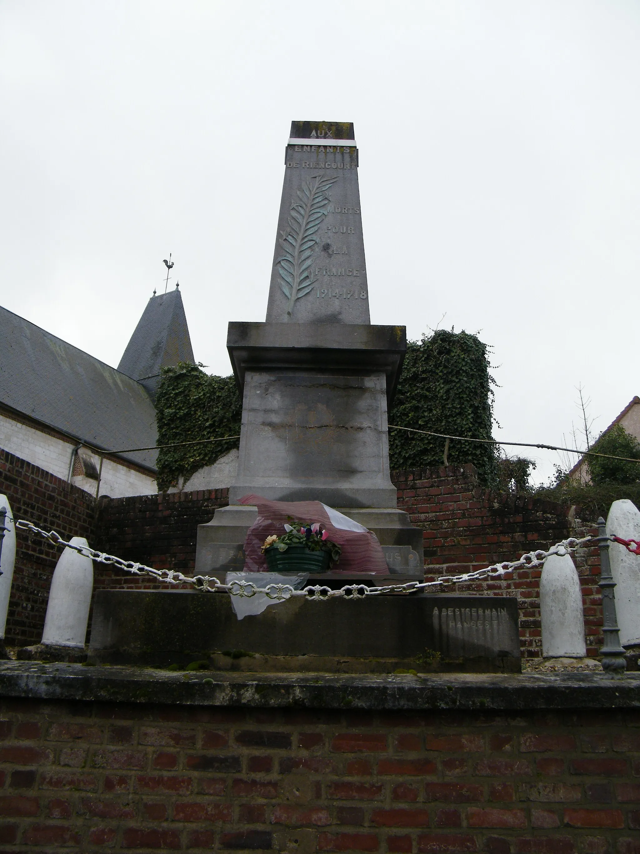 Photo showing: Riencourt, Somme, France, monument aux morts.