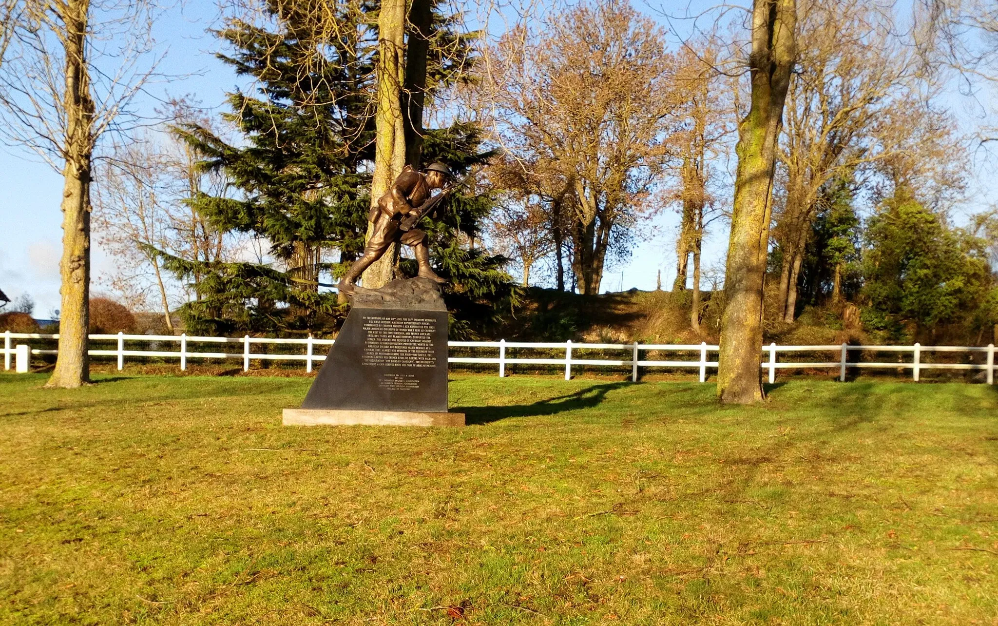 Photo showing: Cantigny, monuments américains (1918)‎ 15