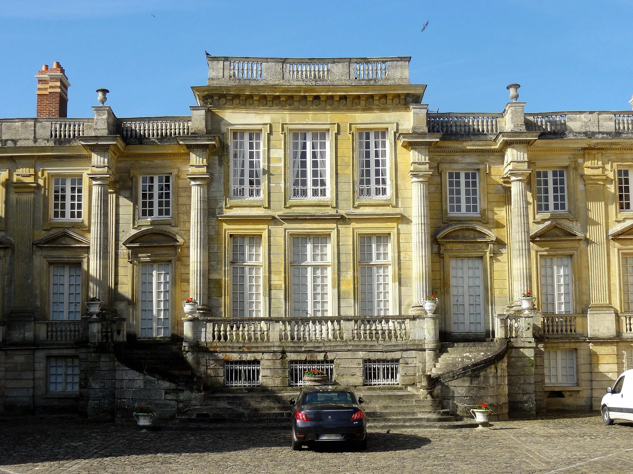 Photo showing: Château de Versigny, façade nord vers le village.