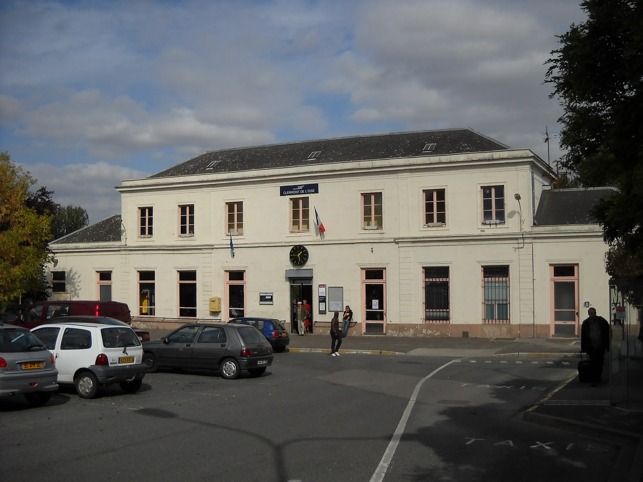 Photo showing: The train station of Clermont, Oise, France.
