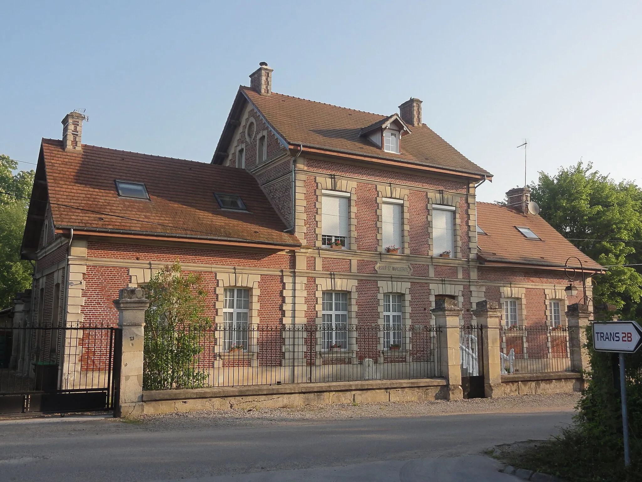 Photo showing: Ancienne asile Sainte-Marguerite.