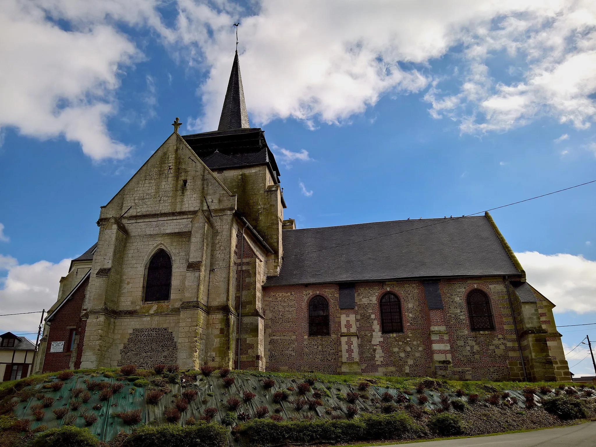 Photo showing: Daméraucourt : L'église Saint-Denis