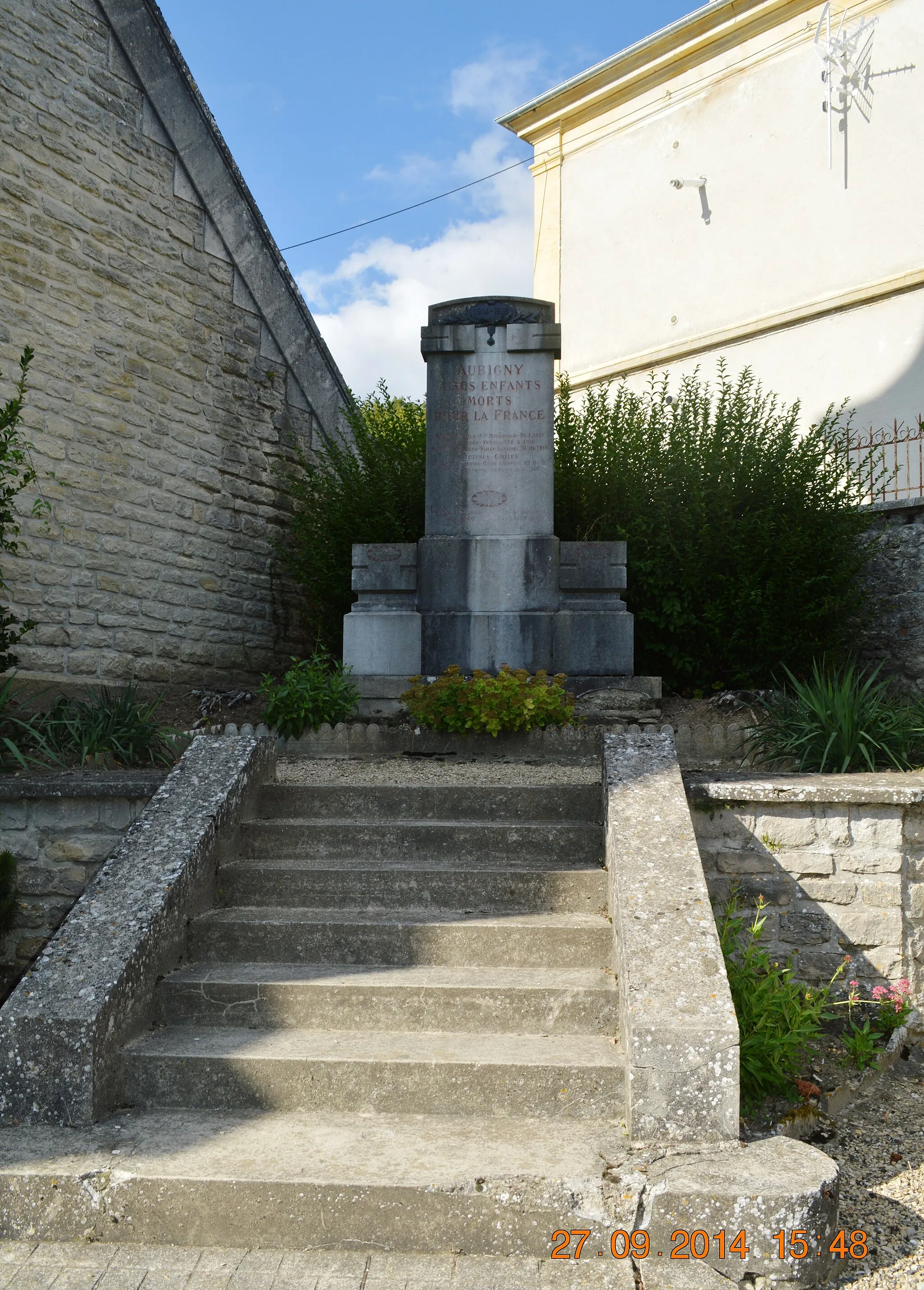 Photo showing: Aubigny-en-Laonnois War Memorial