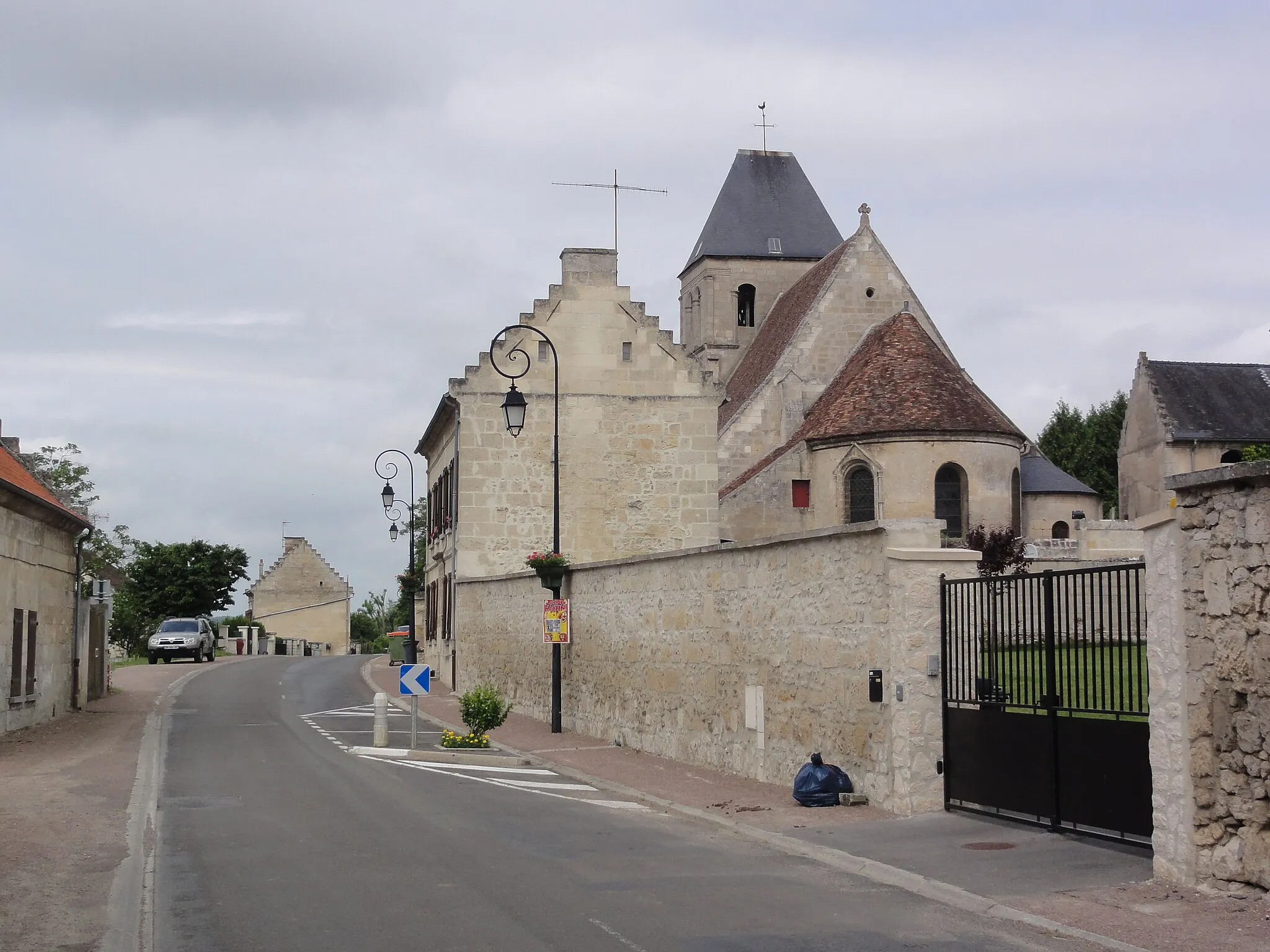 Photo showing: This building is inscrit au titre des monuments historiques de la France. It is indexed in the base Mérimée, a database of architectural heritage maintained by the French Ministry of Culture, under the reference PA00115526 .