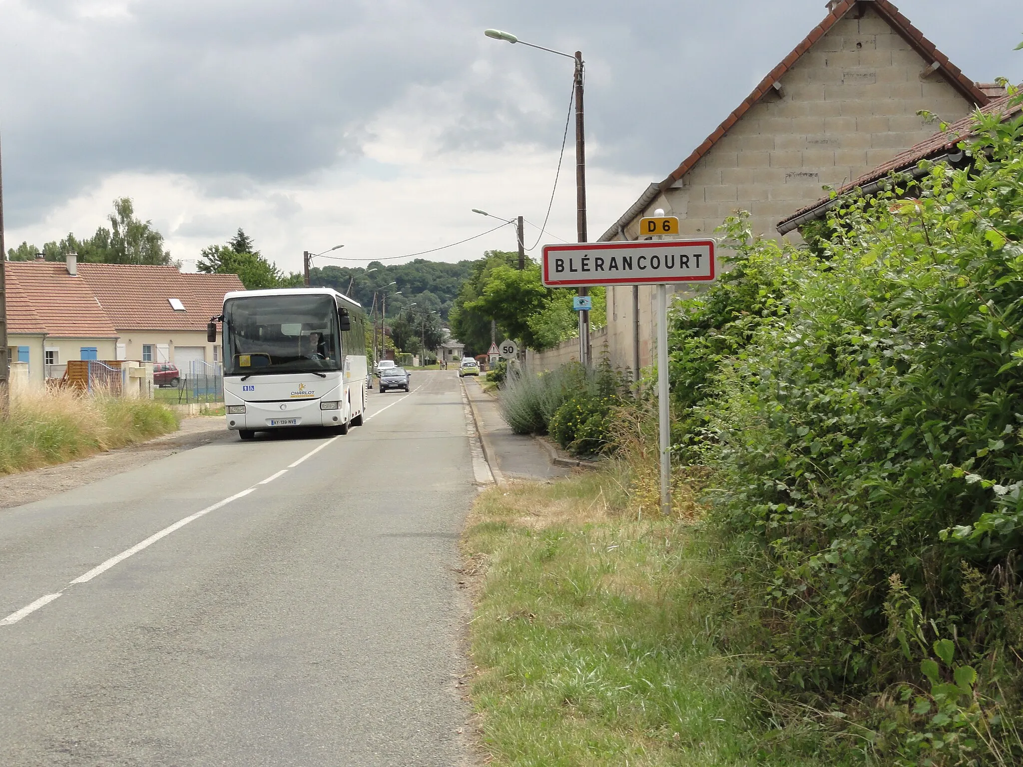 Photo showing: Blérancourt (Aisne) city limit sign