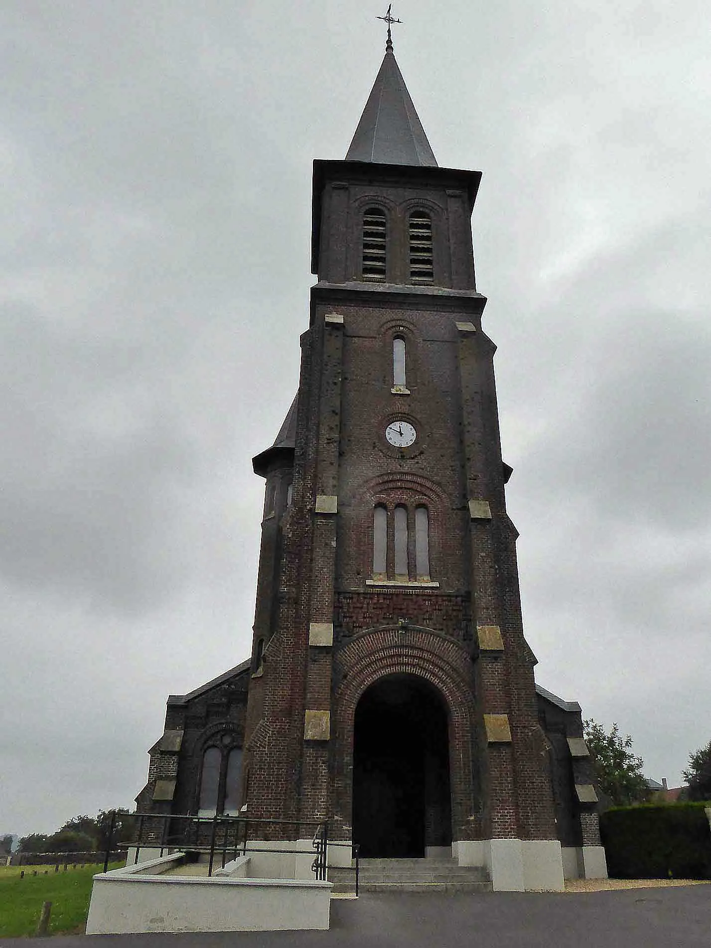 Photo showing: Eglise Saint Medard