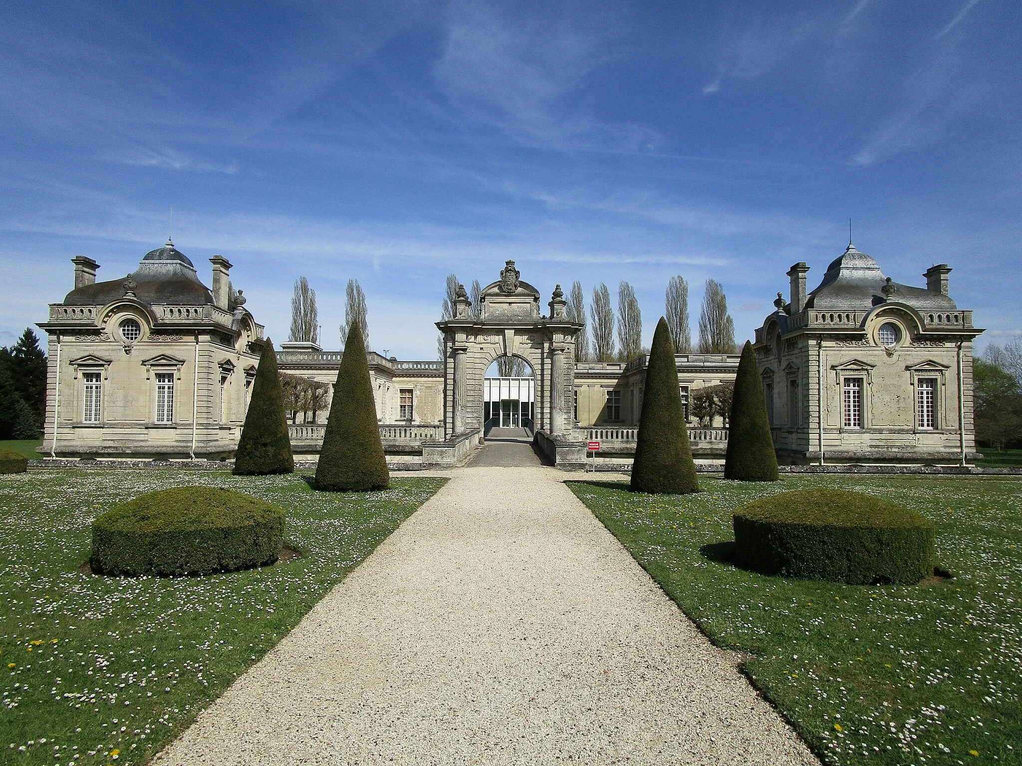 Photo showing: Château de Blérancourt