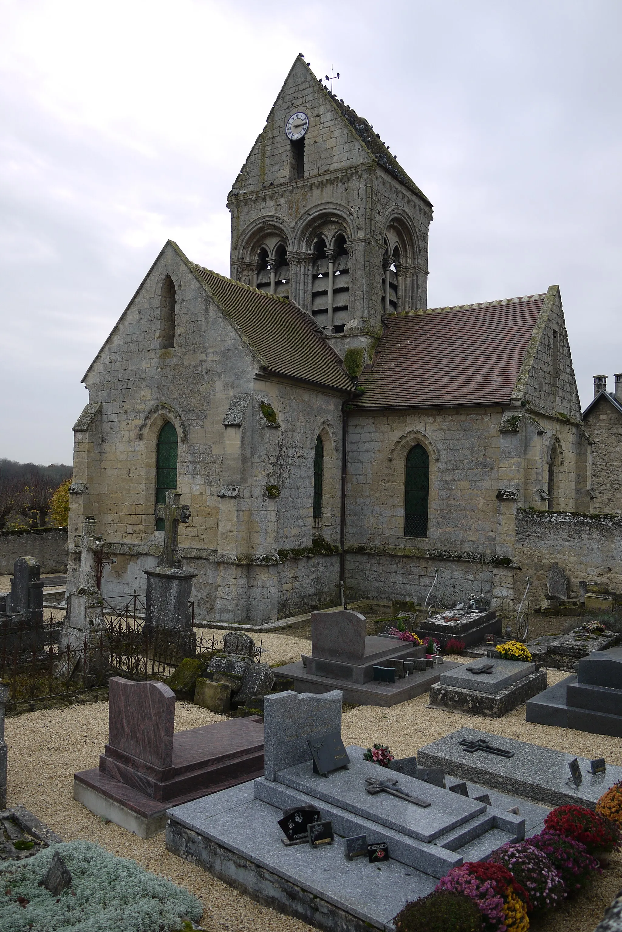 Photo showing: Église saint pierre de Cerseuil