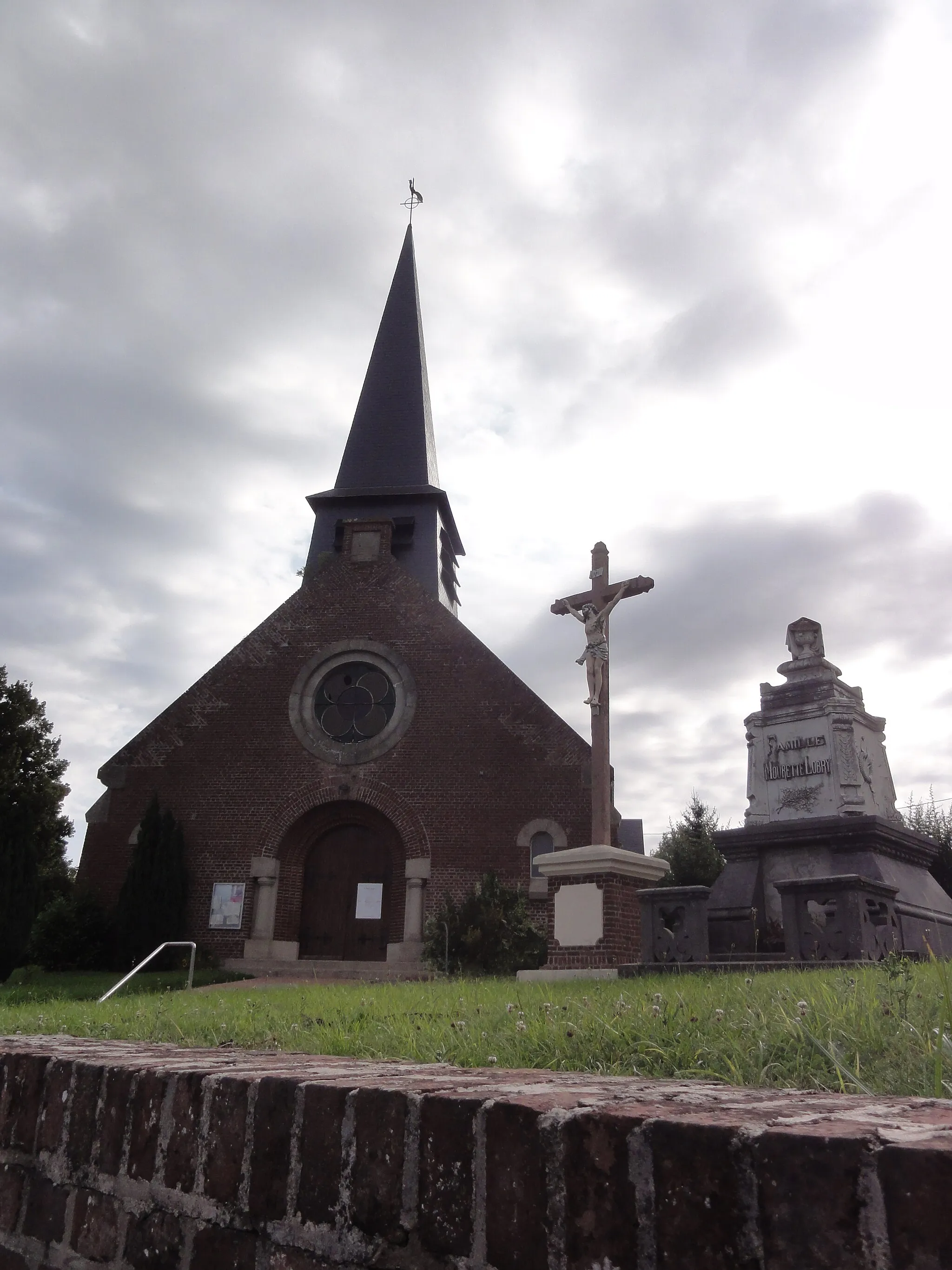 Photo showing: Dallon (Aisne) église Saint-Médard