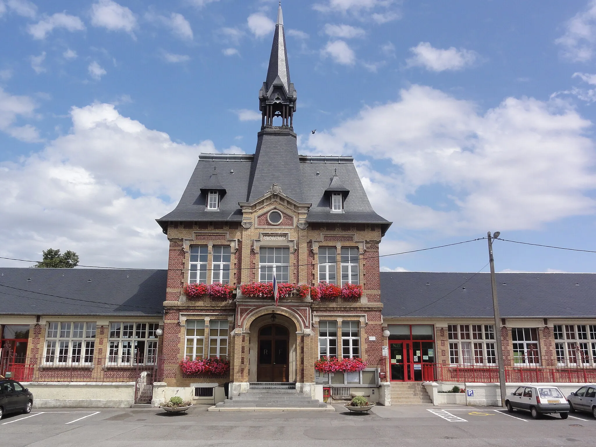 Photo showing: Flavy-le-Martel (Aisne) mairie et écoles du centre