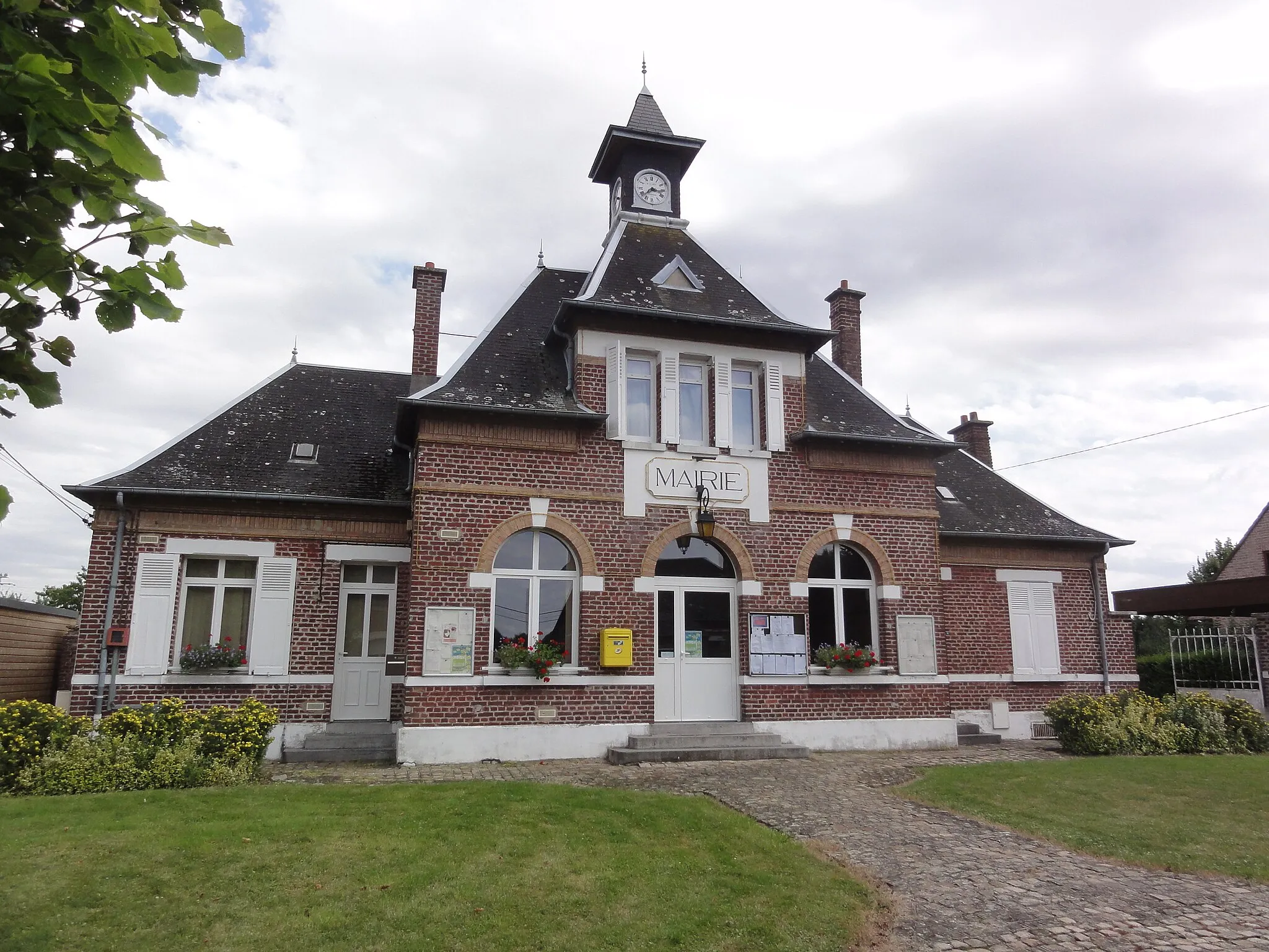 Photo showing: Annois (Aisne) mairie