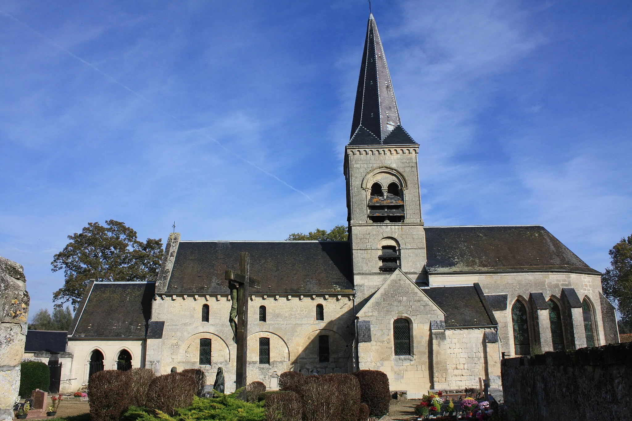 Photo showing: Église Saint-Pierre de Jouaignes